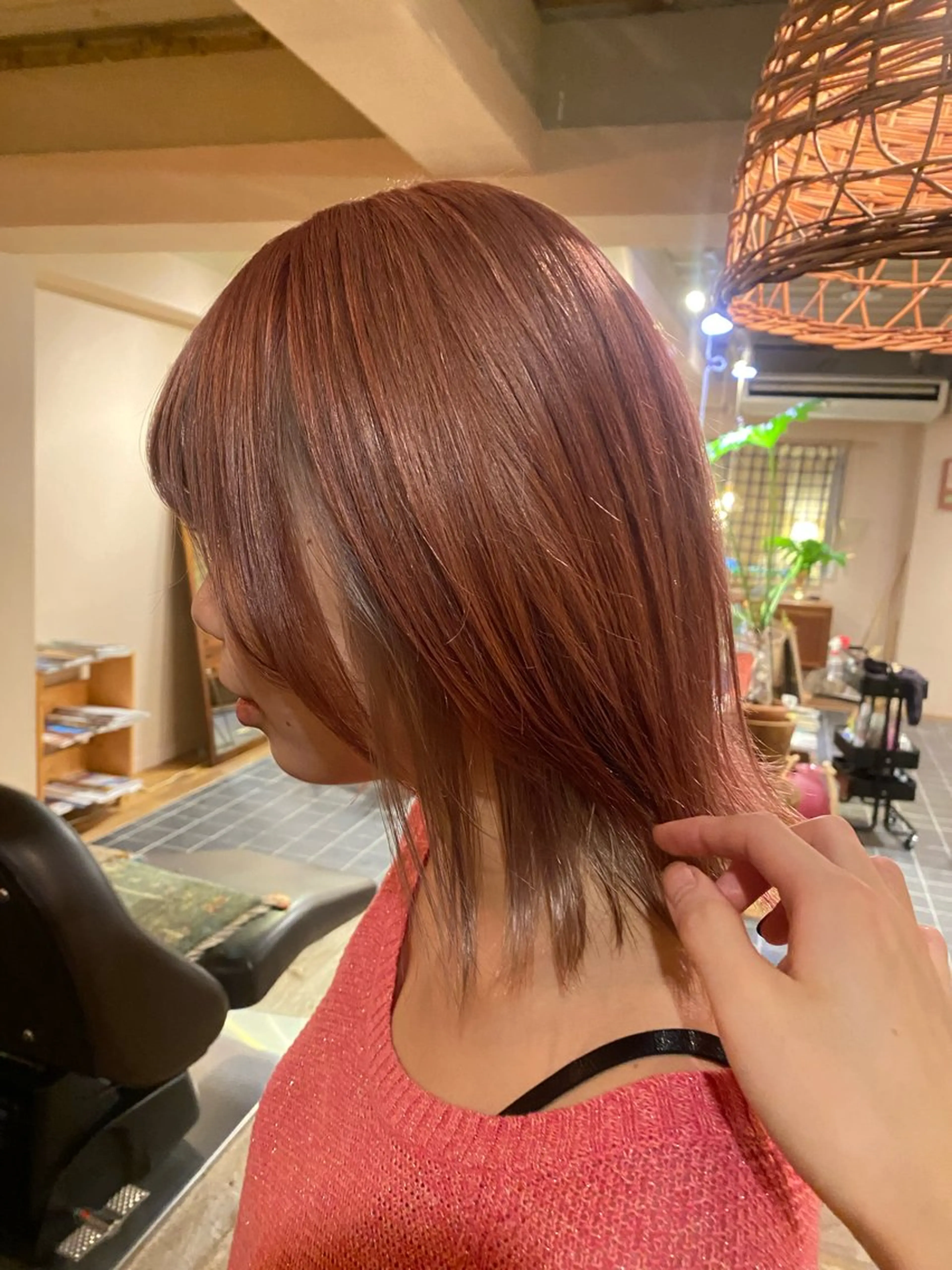 ミディアム カラー デザインカラー ピンクカラー 繭所属・こはる／ハードパーマ /癖毛風パーマ🧃のヘアスタイル