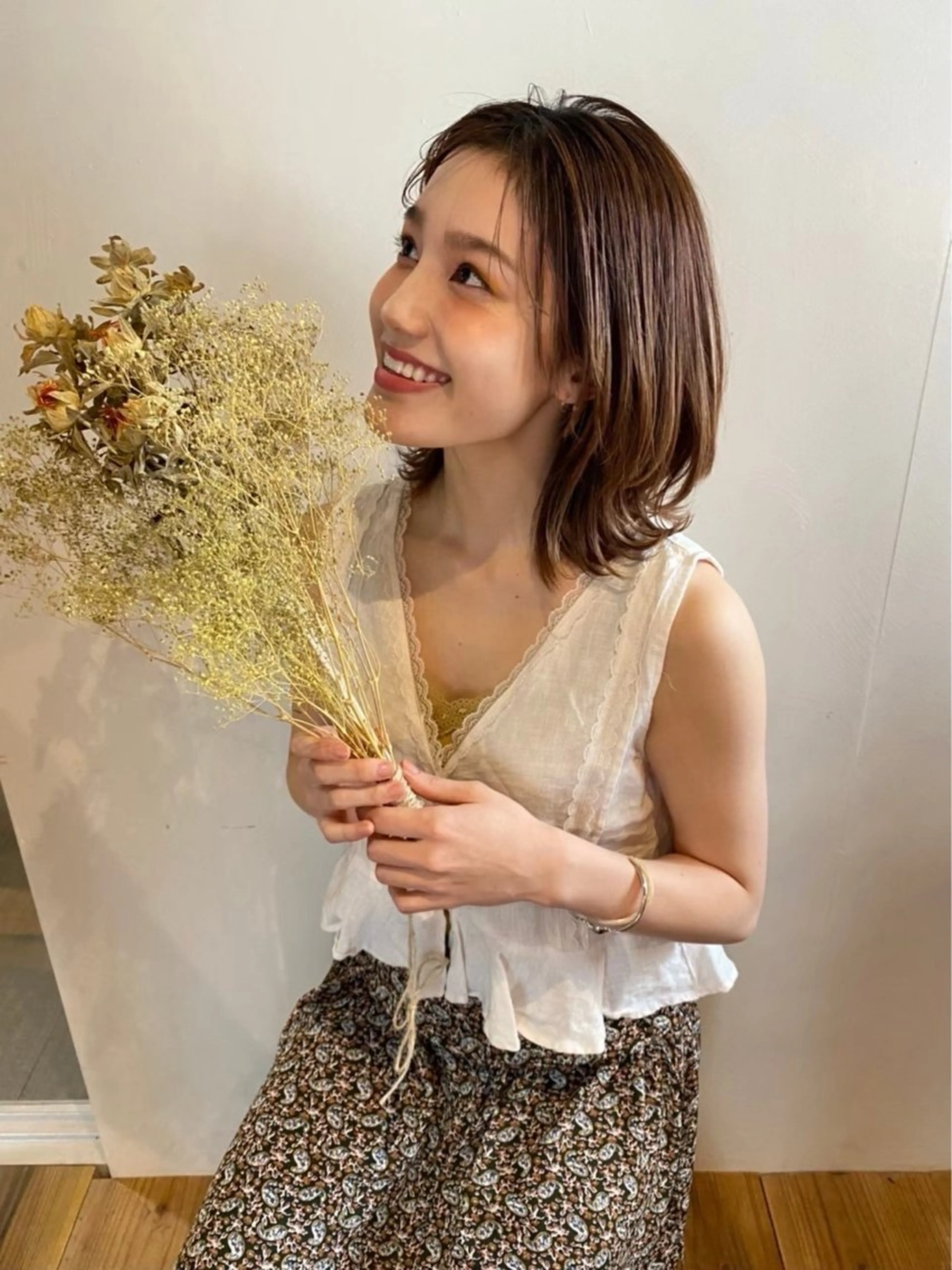 セミロング カラー 猪俣 彩音のヘアスタイル