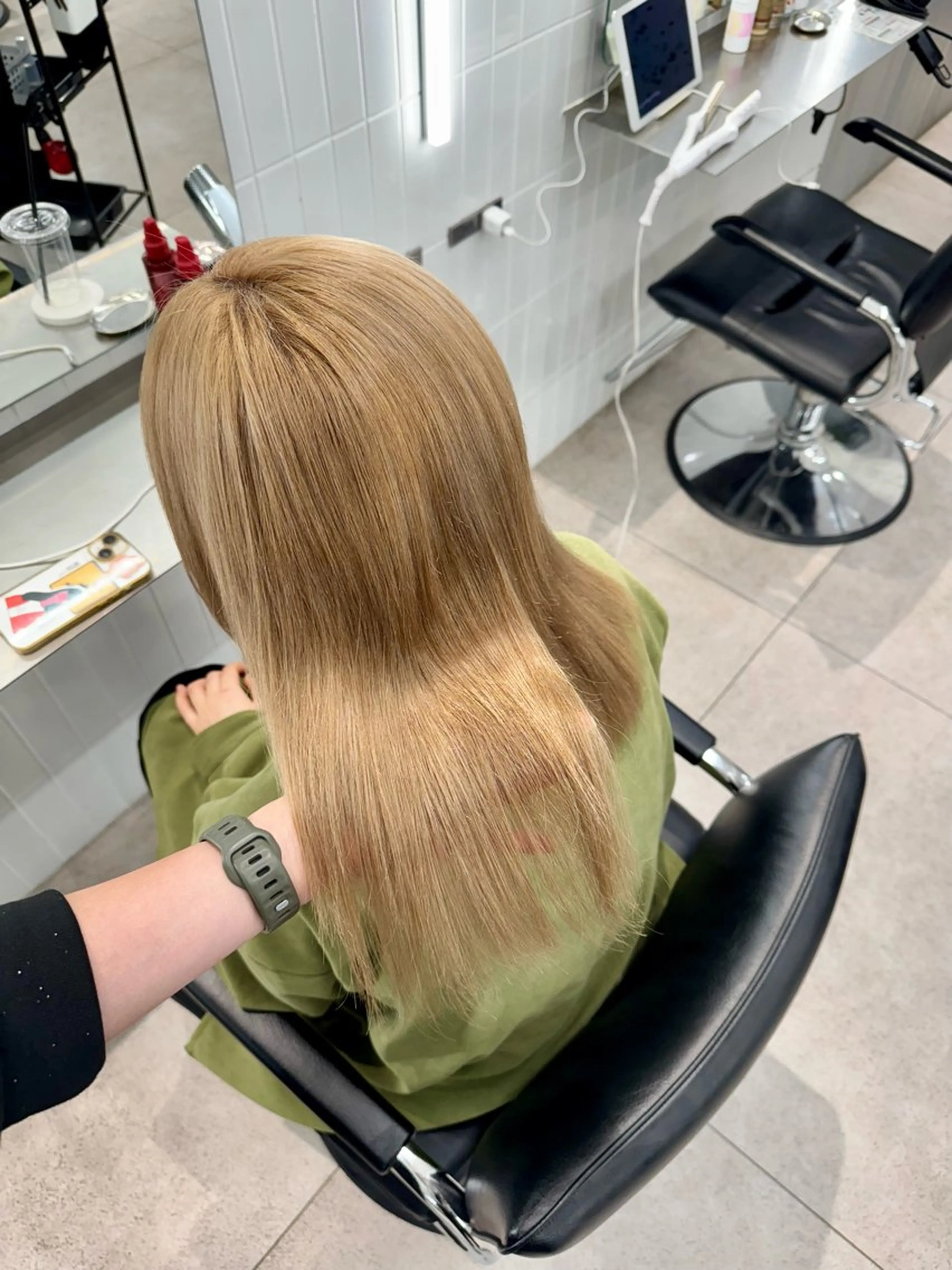 セミロング ヘアカラー onyx所属・表参道/ブリーチ ハイトーン/sahoのヘアスタイル