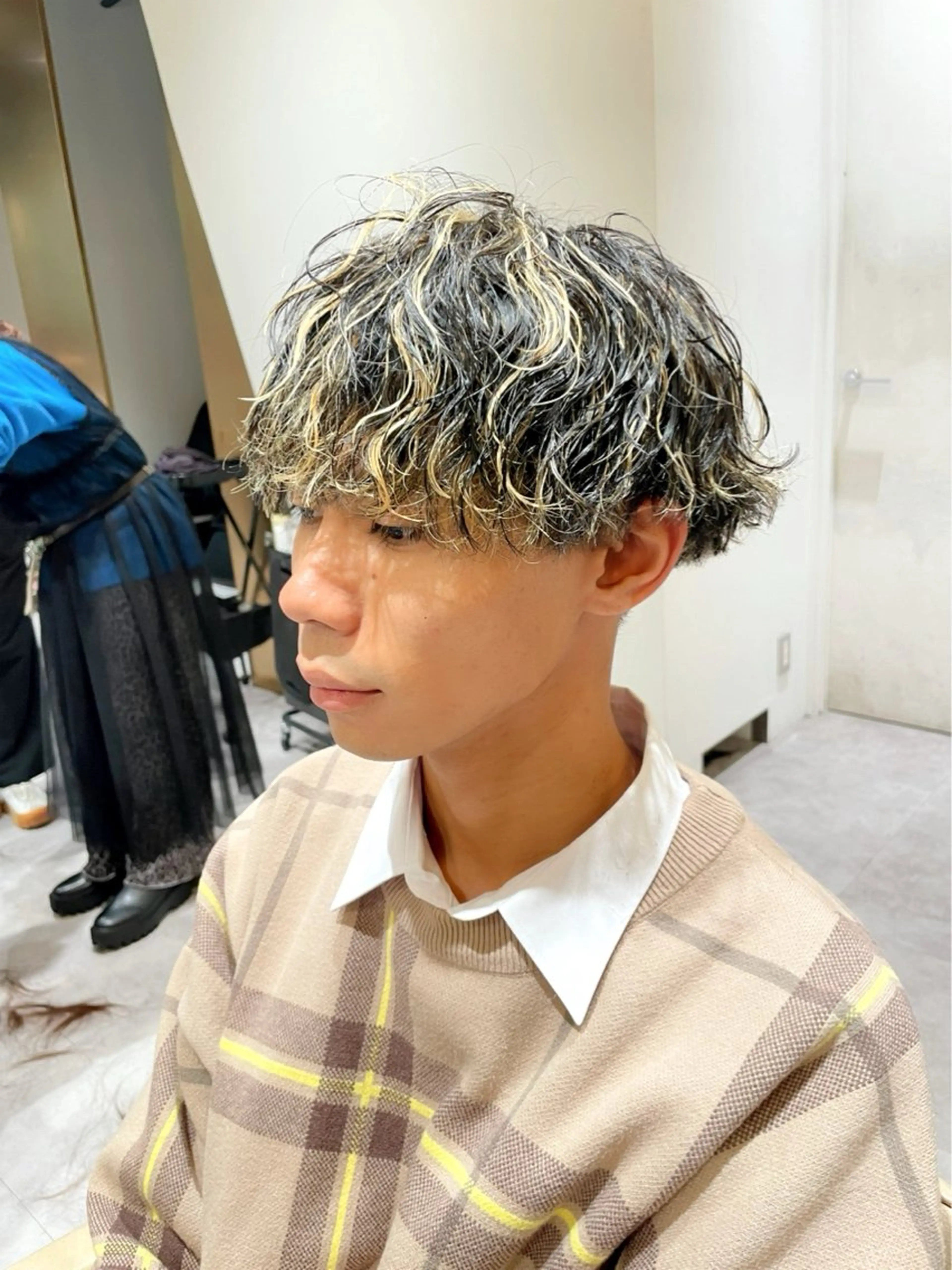 メンズ メンズメッシュ メンズパーマ 無料ショートモデル 募集中❗️秋山ひらいのヘアスタイル