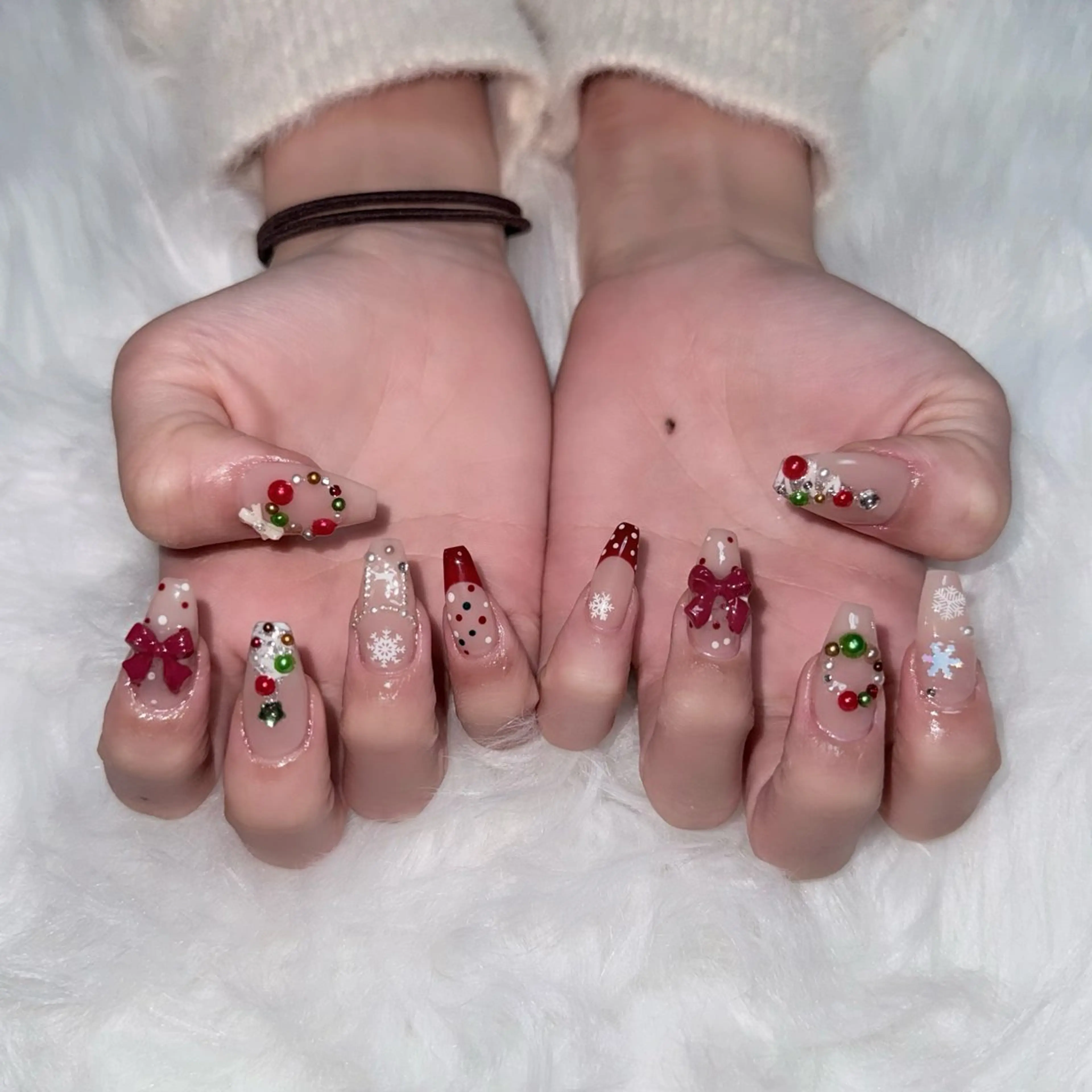 ネイル 冬ネイル クリスマス ハンドネイル BERA NAILSのネイルデザイン