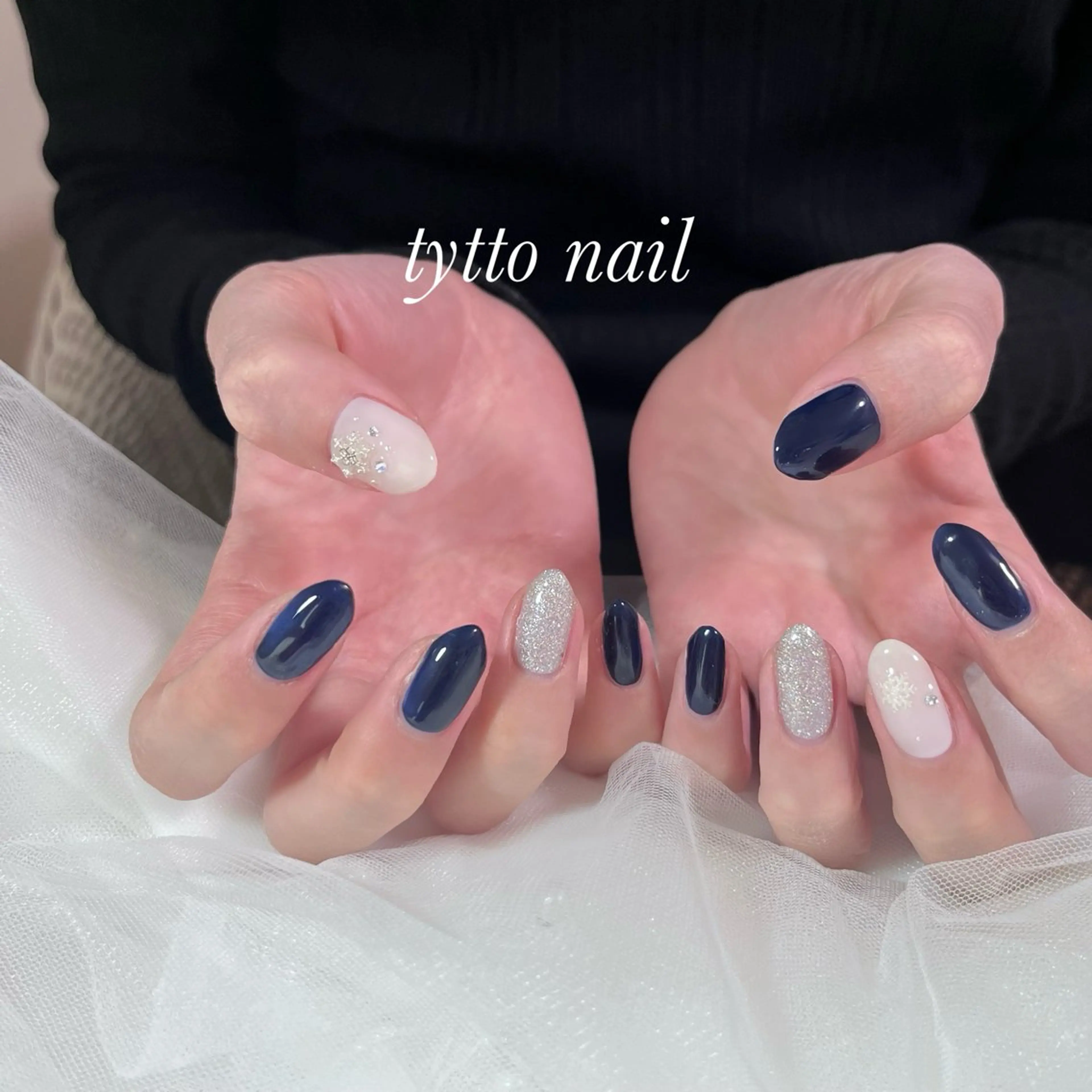 ネイル フラッシュネイル キラキラネイル ラメ(グリッター) ネイビー オフィスネイル tytto nail ❤︎‪‪eri‪‪のネイルデザイン
