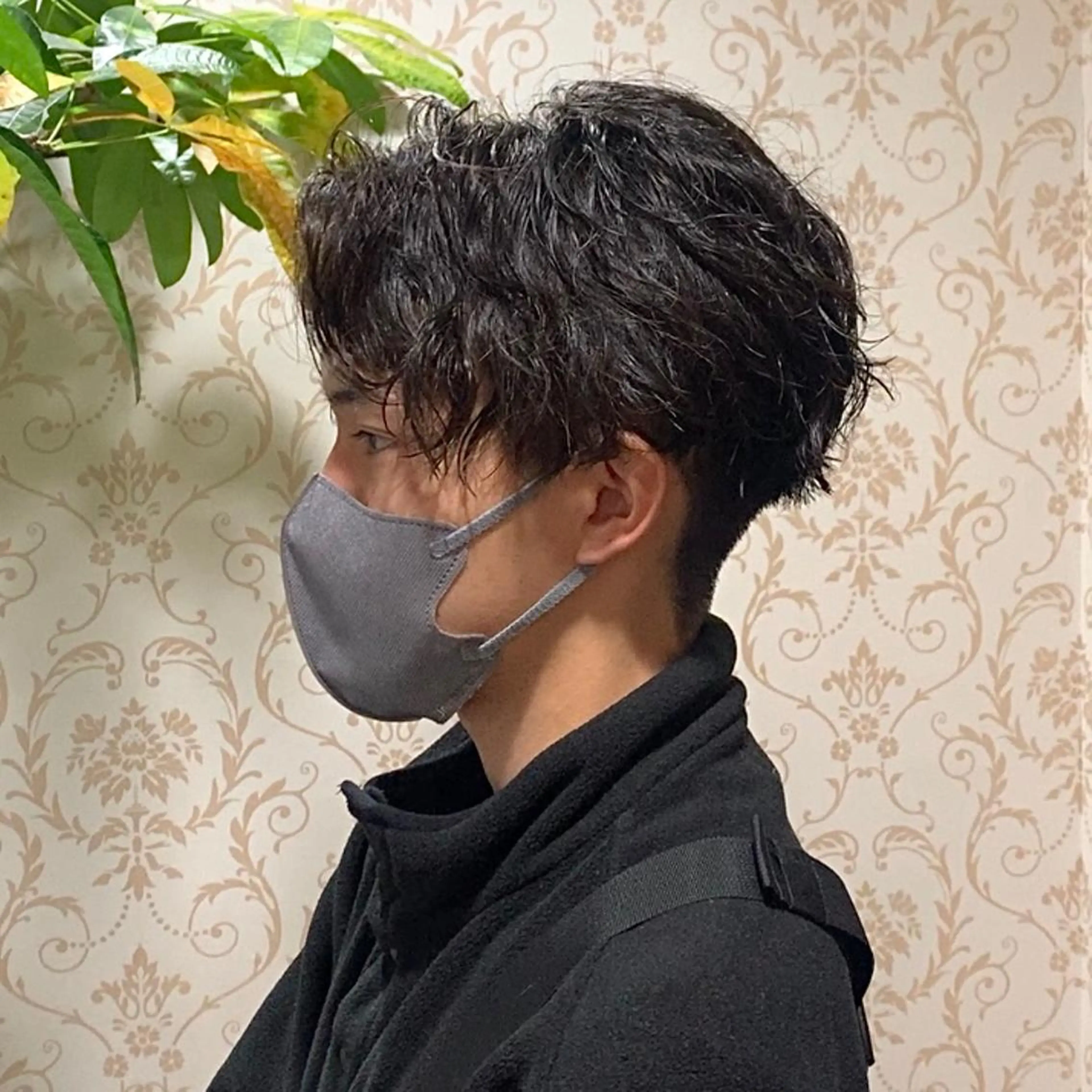 パーマ メンズ センターパート メンズパーマ メンズ縮毛矯正 /メンズパーマ美容師のヘアスタイル