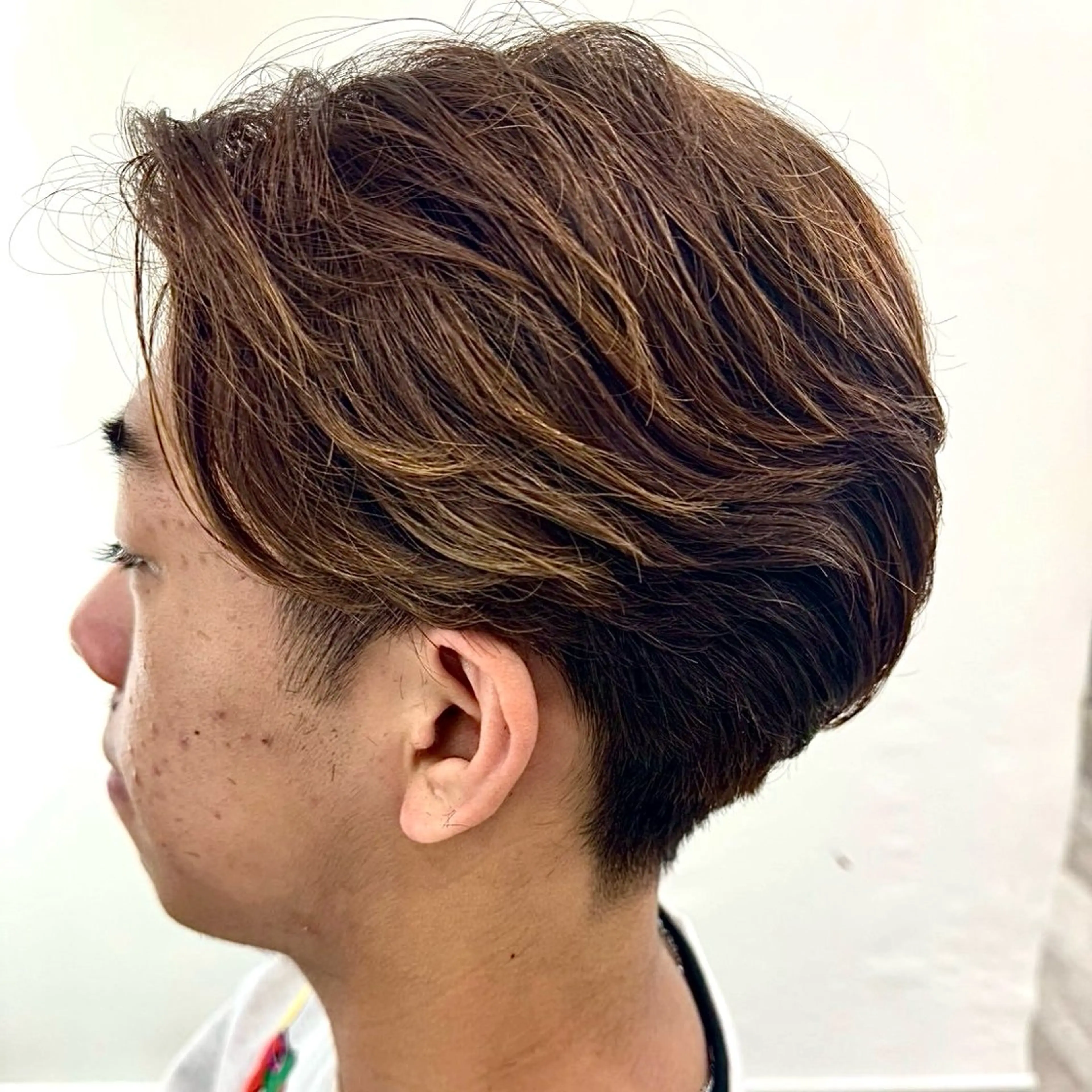 💇🏻‍♂️センターパートカット➕柔らか暖色系カラー🔶（ケア剤付）の写真