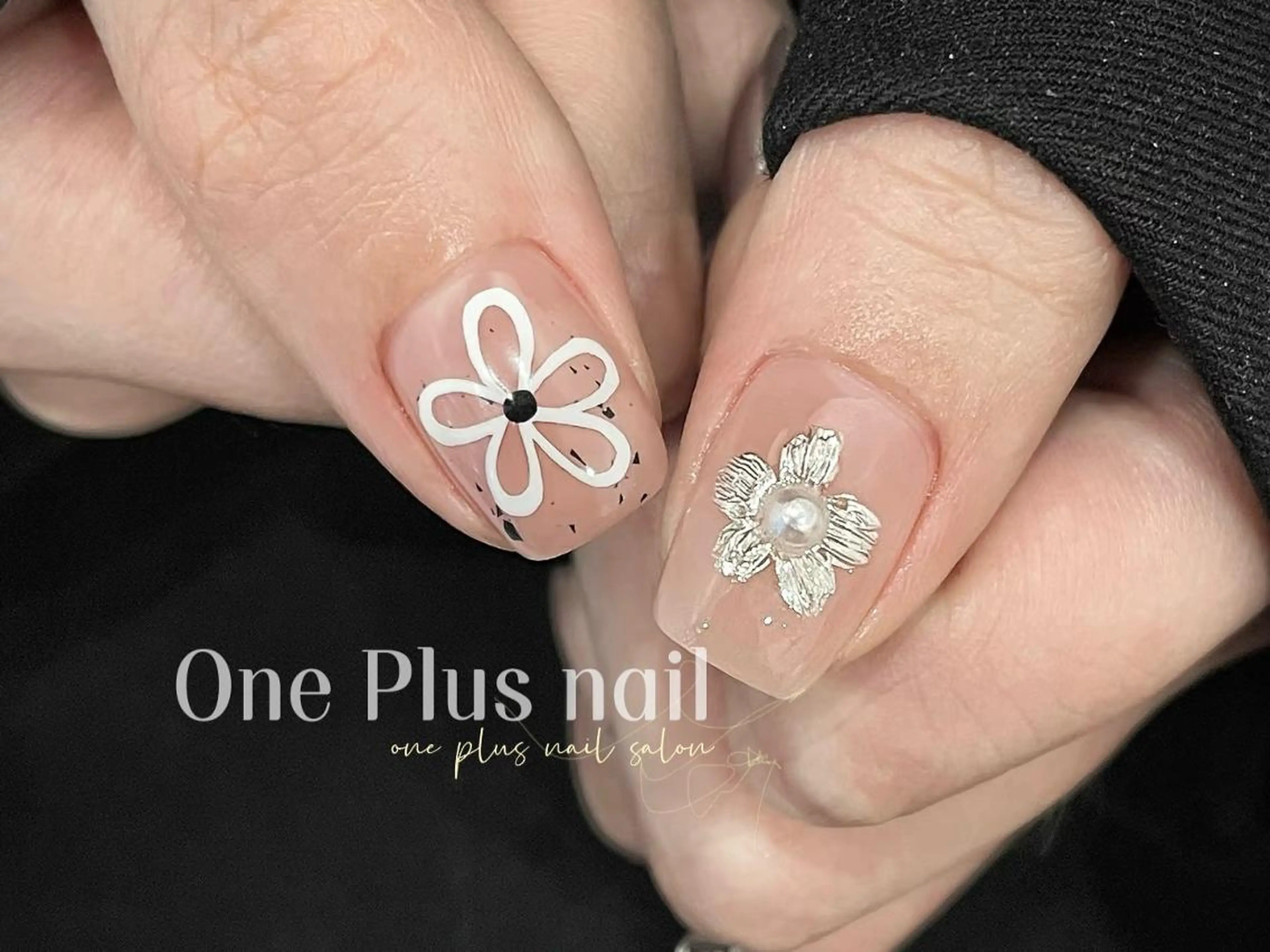 ネイル ガーリー ハート キラキラネイル 韓国ネイル ロングネイル One Plus Nail Salonのネイルデザイン