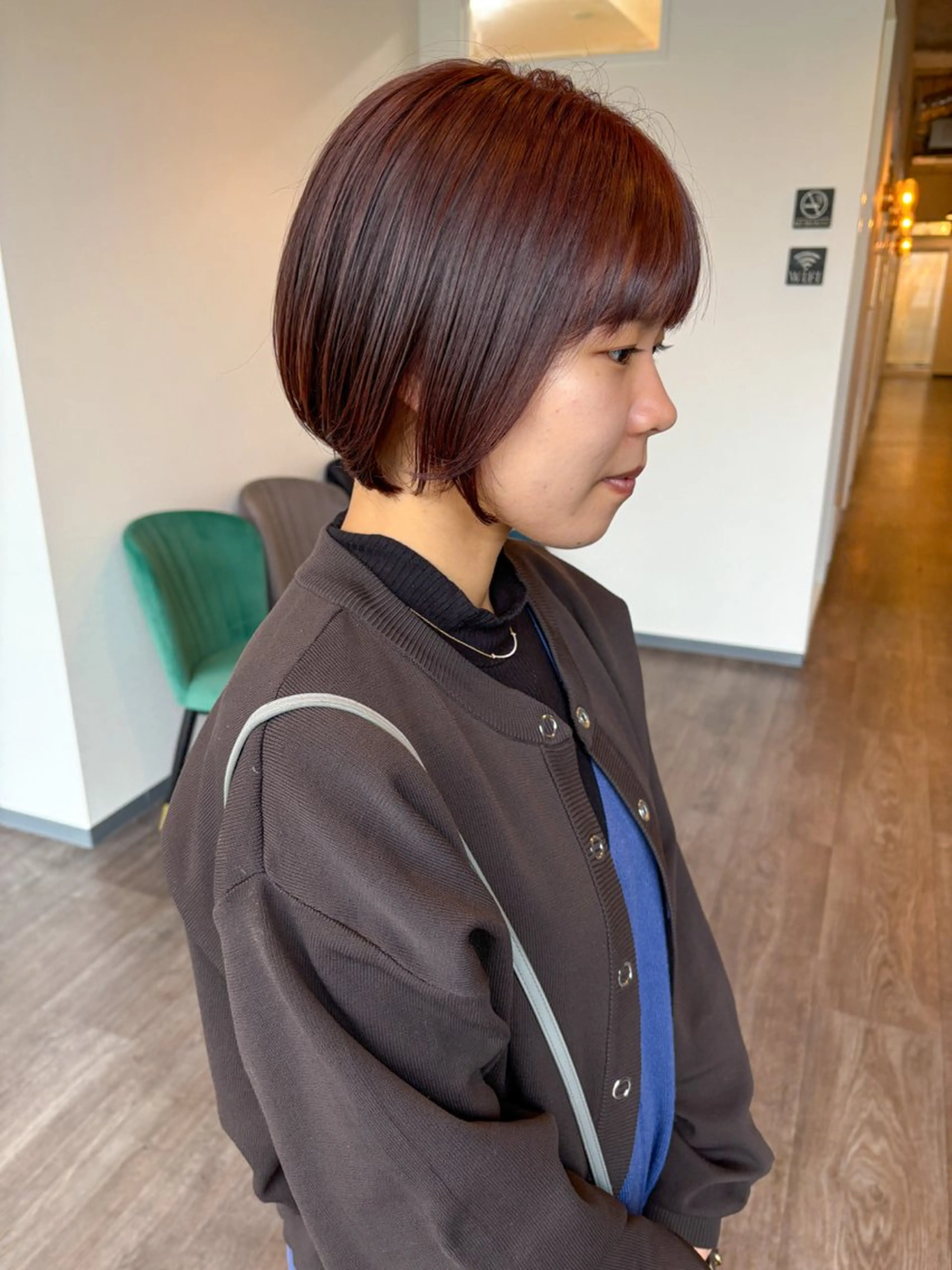 ショート カラー ショートボブ ボルドーカラー ボブ ショートヘア カット ヘアカラー トリートメント .iyu所属・吉祥寺小顔×ショート 🍋宮本大輔🍋のヘアスタイル