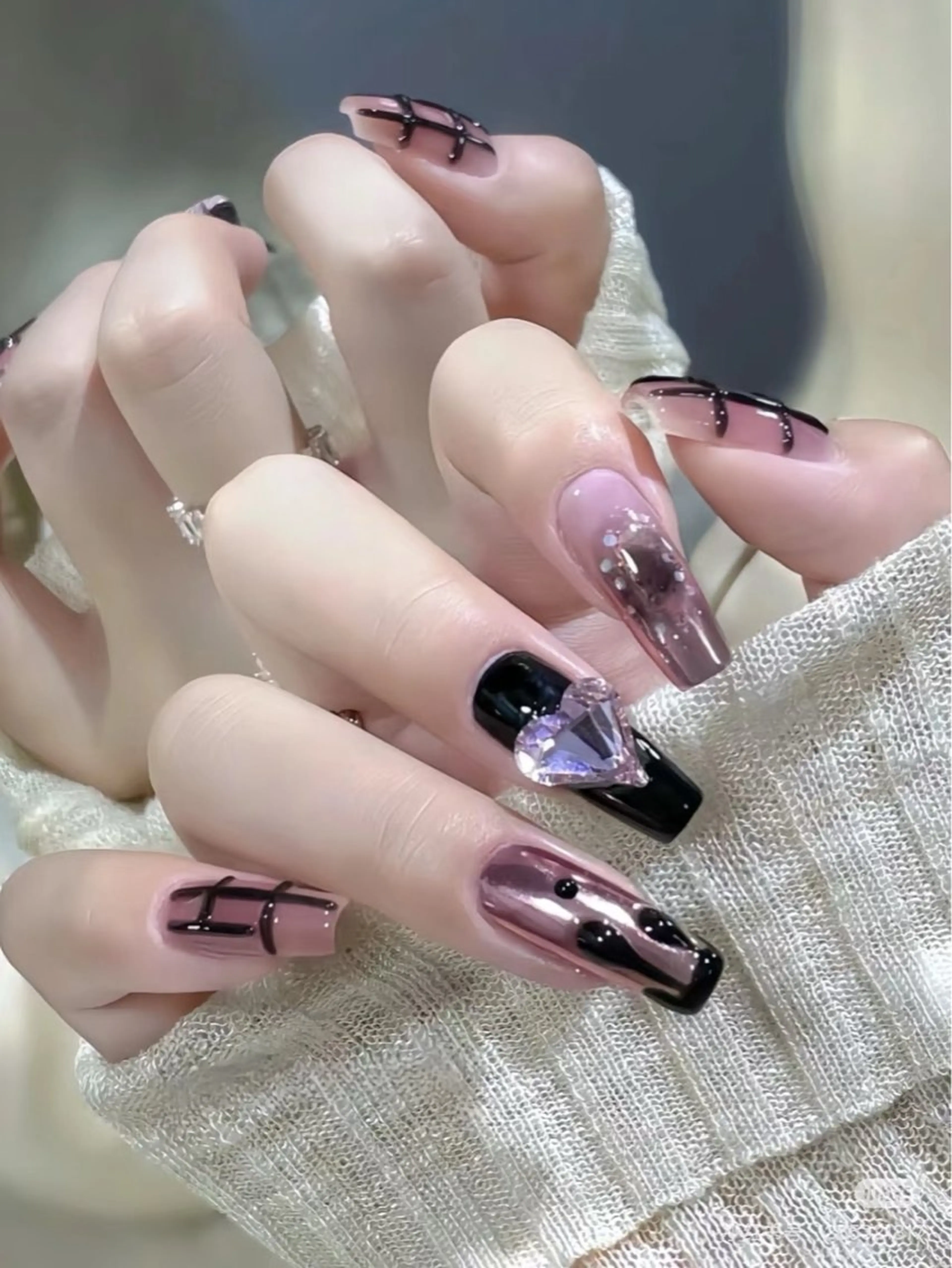 ネイル 成人式 ジェルネイル ネイルチップ ハンドネイル Momoa nail salon所属・MoMoA Nail ネイル長さ出し専門店のネイルデザイン