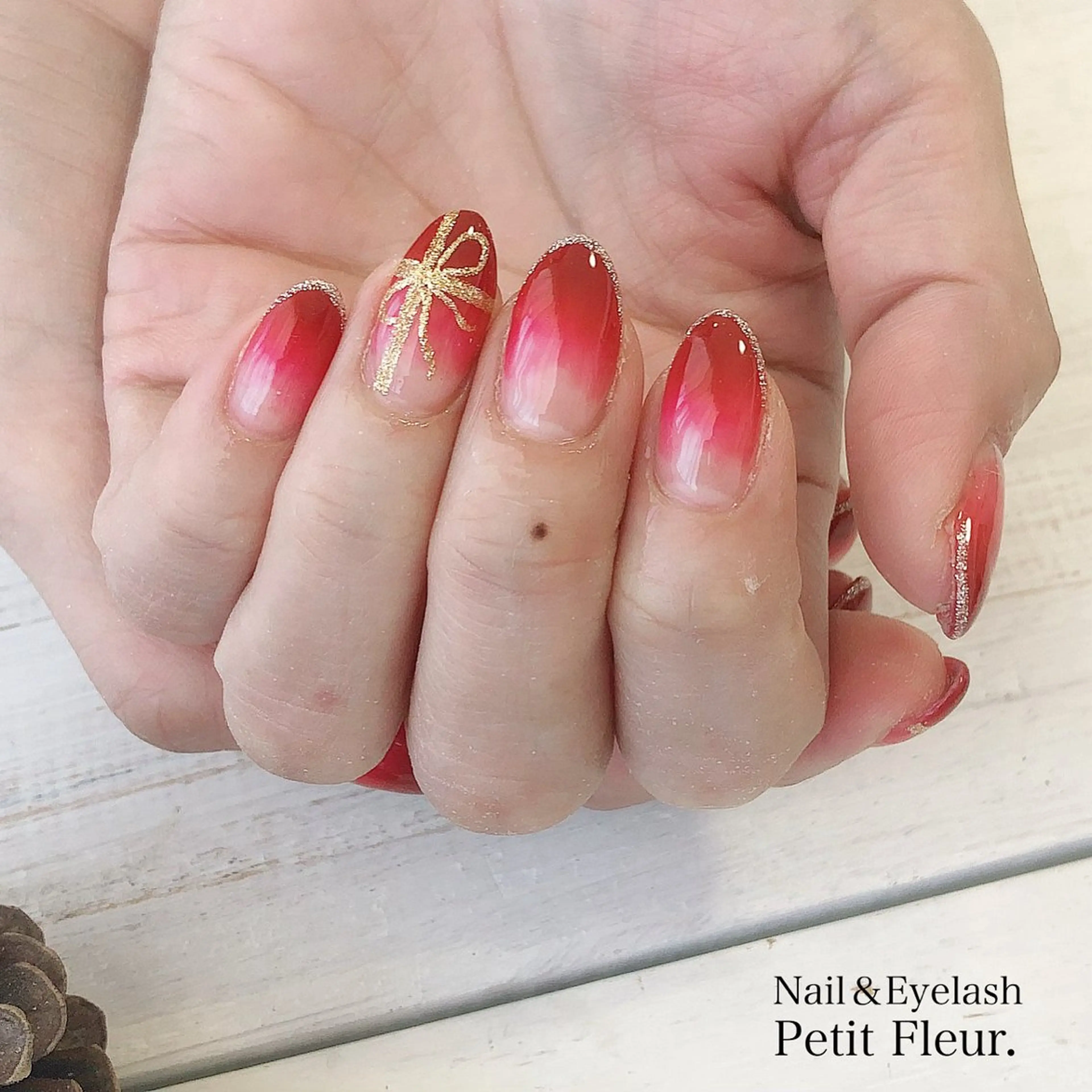 ネイル Petit Fleur所属・青柳 亜梨奈のマツエク・マツパデザイン