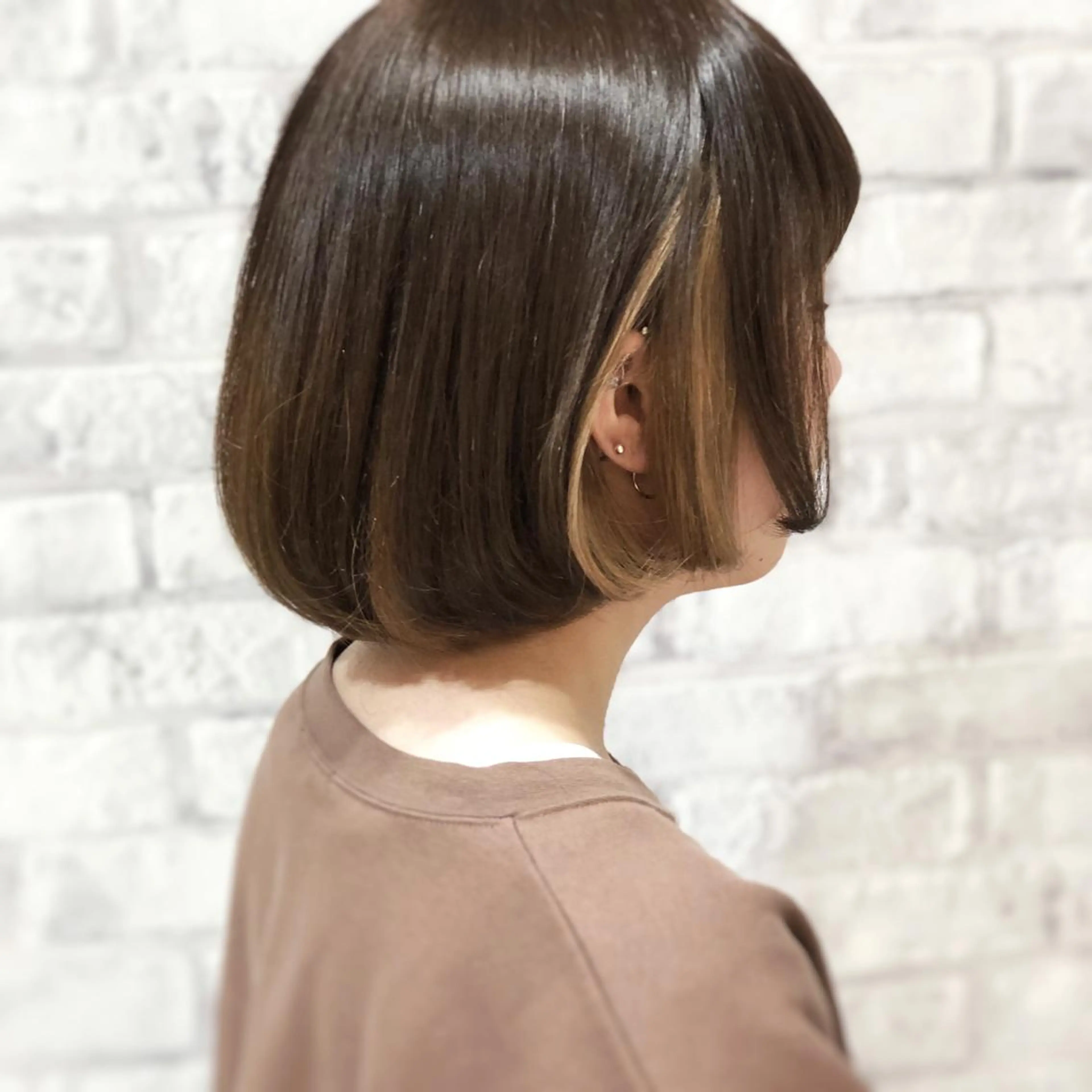 ショート カラー インナーカラー ボブ カット ヘアカラー トリートメント 秋山 幸太のヘアスタイル