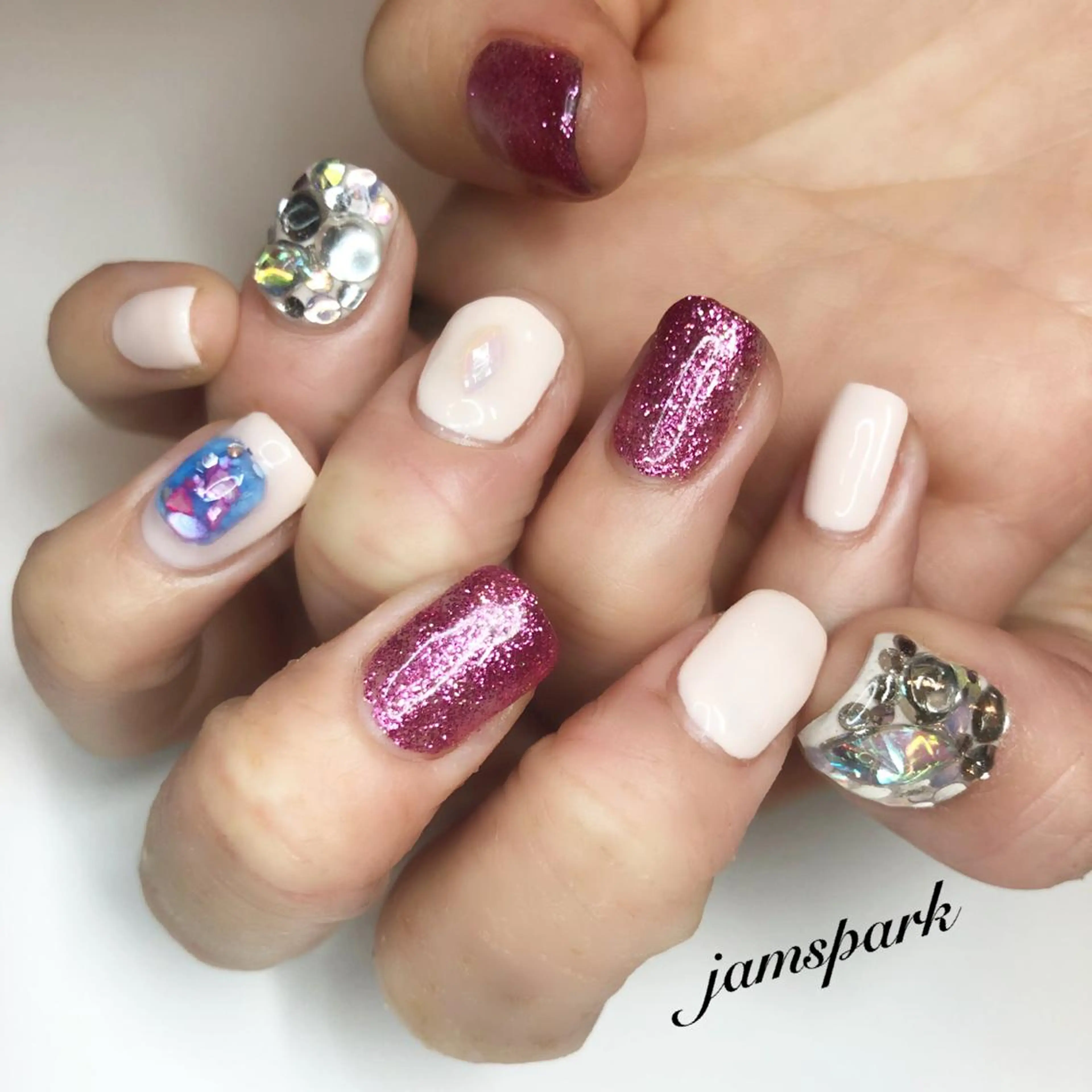 ネイル ブルー ラメ(グリッター) ピンク ストーンネイル ハンドネイル jamspark ✨のネイルデザイン