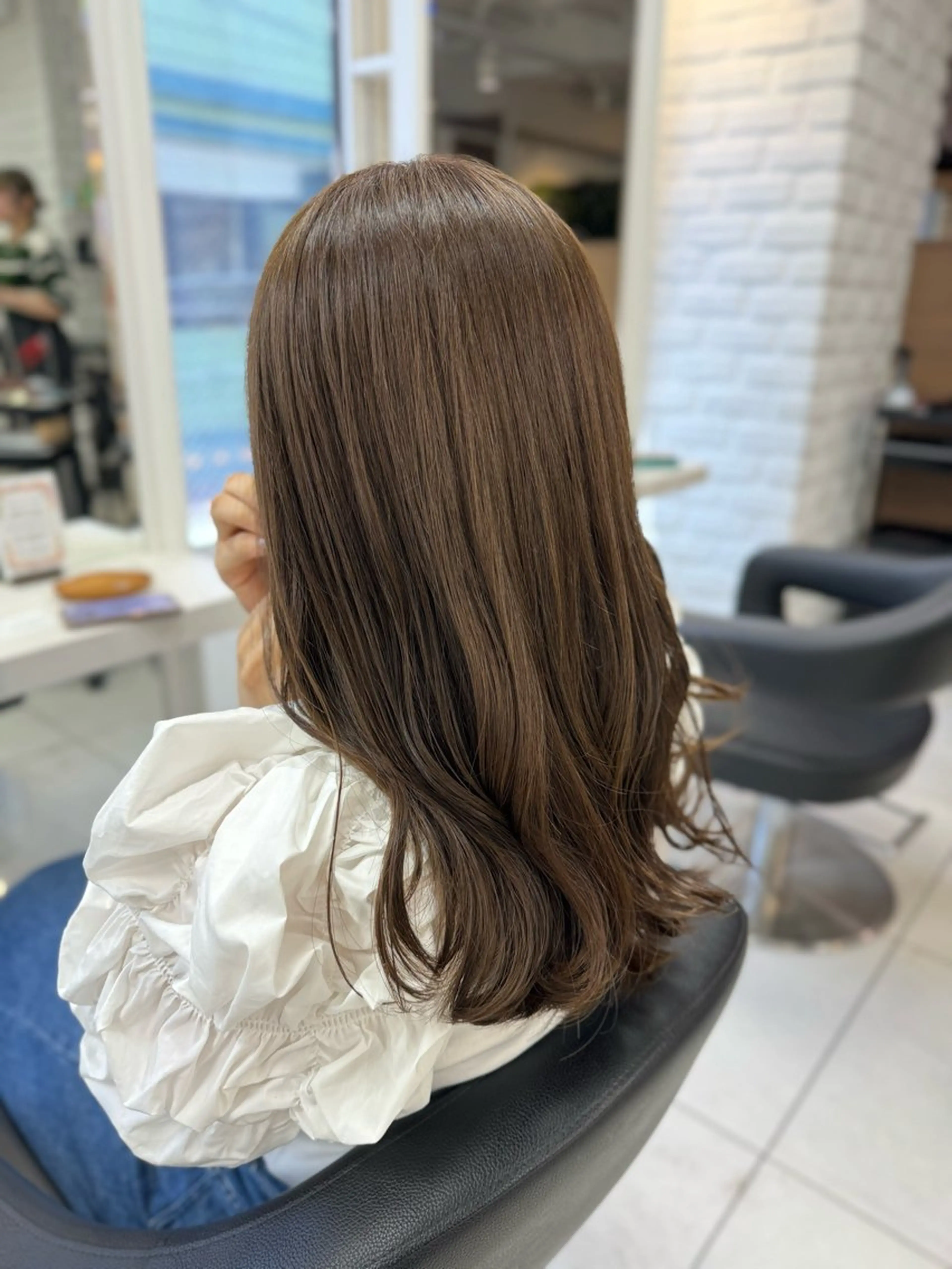 ロング カラー ベージュカラー イルミナカラー カット ヘアカラー トリートメント 【デザインカラー】 粥川佳日望のヘアスタイル
