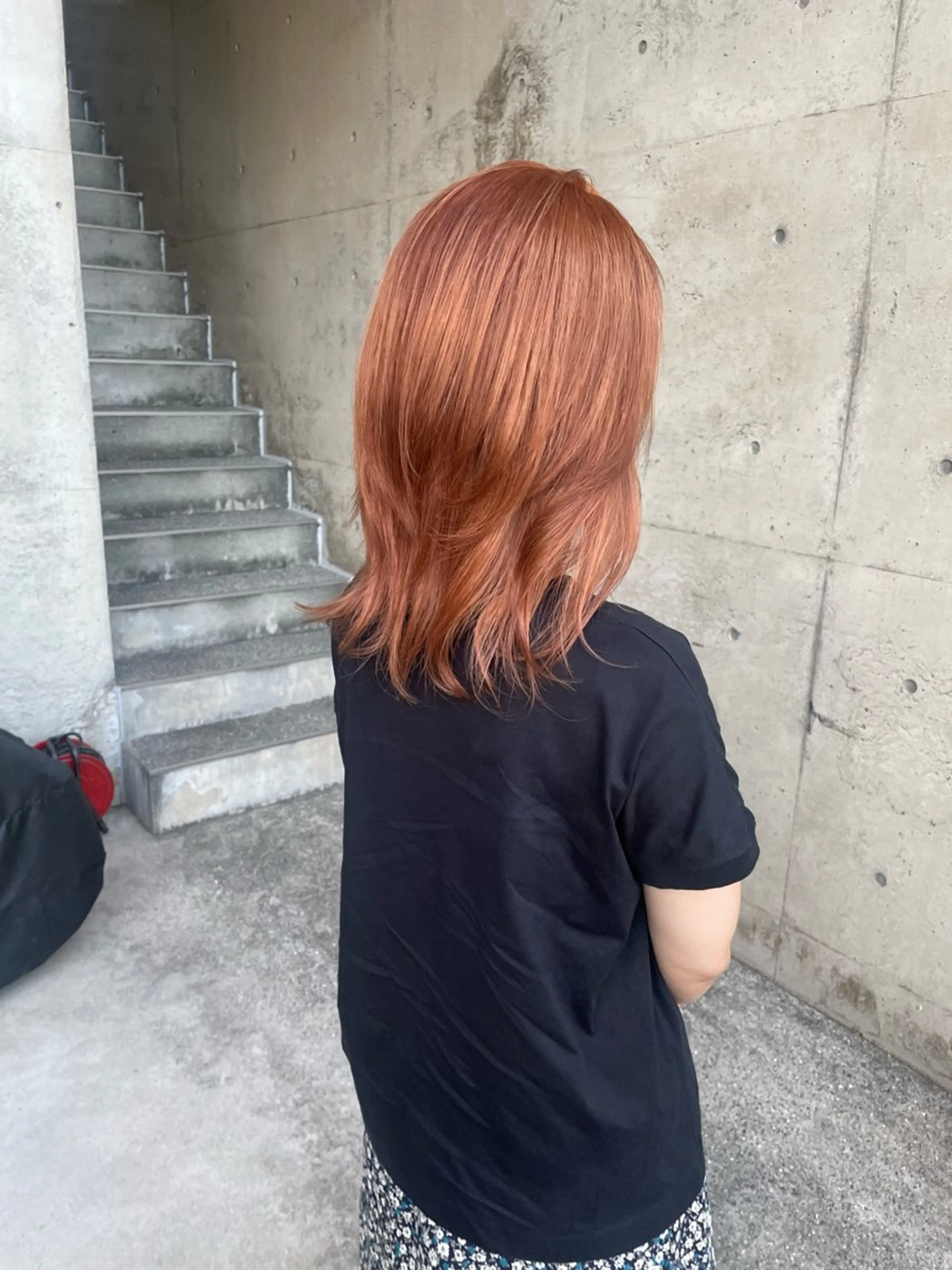 セミロング カラー ハイトーンカラー ハイトーンオレンジ オレンジ ヘアカラー トリートメント hair  design  ALBERO所属・日高 香織のヘアスタイル