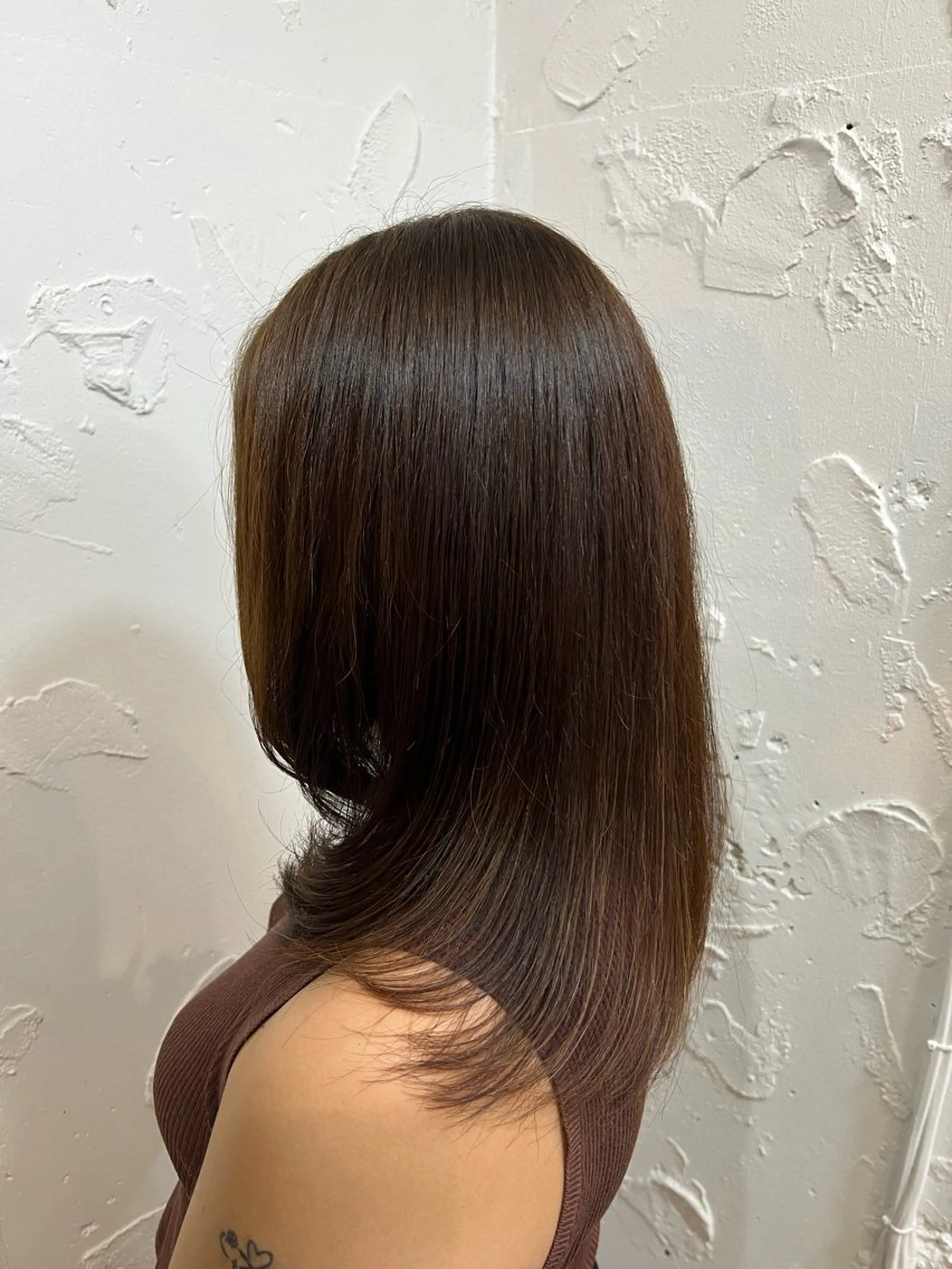 ミディアム 若泉 瀬菜のヘアスタイル