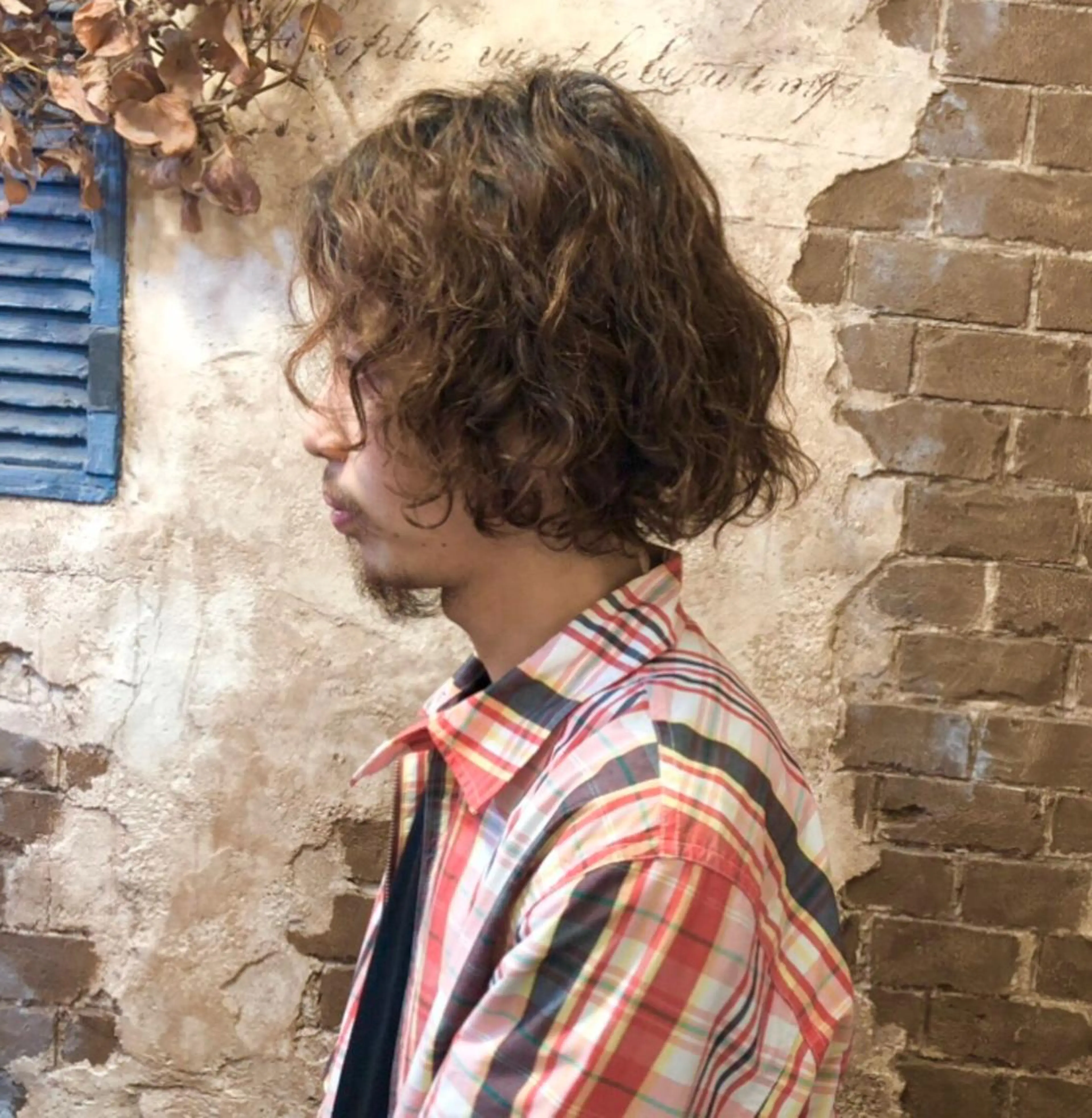 パーマ メンズ カット パーマ ブリーチ、パーマ 西部笑のヘアスタイル