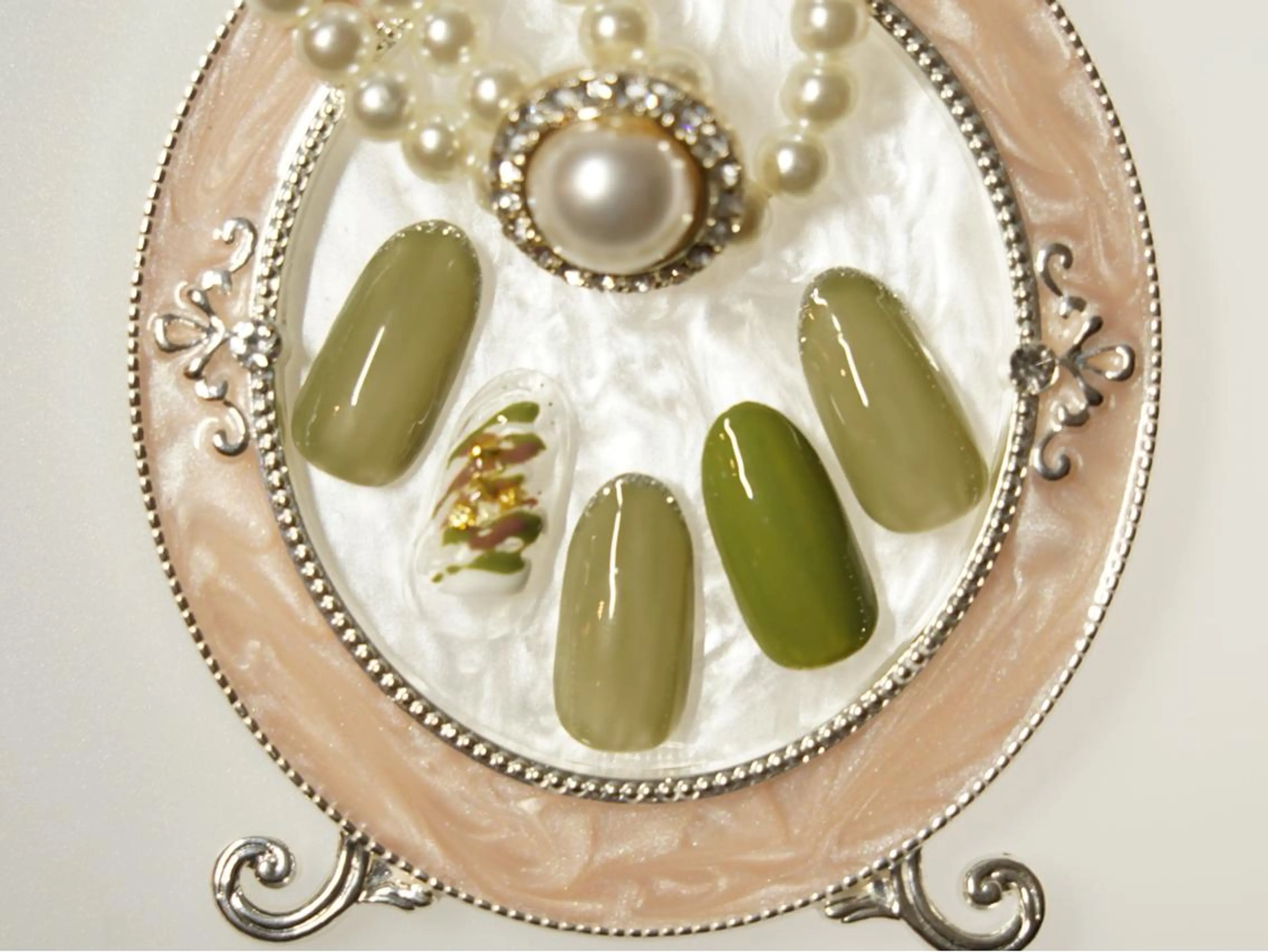 ネイル ハンドネイル Amoureuse KARENのネイルデザイン