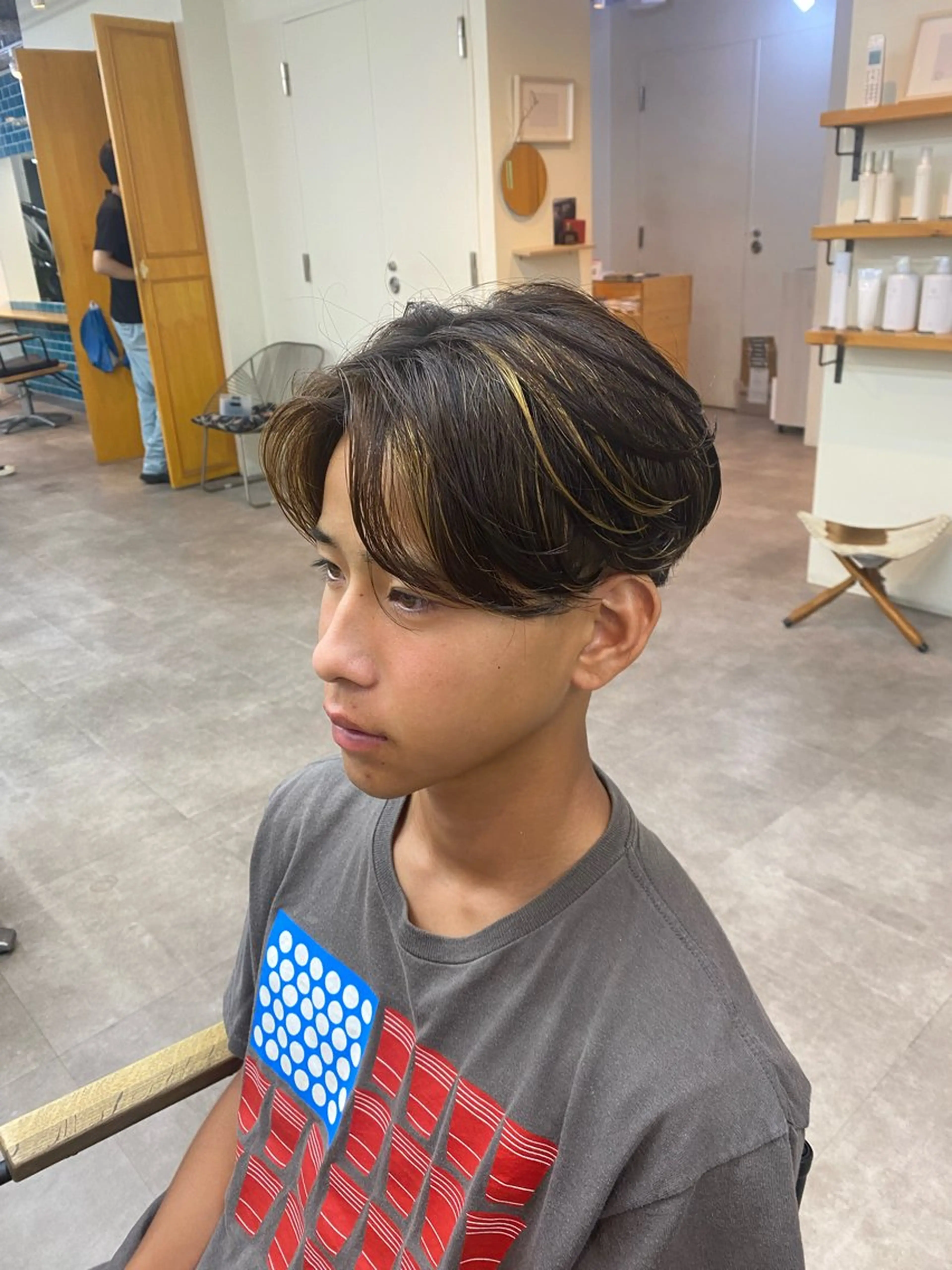 パーマ メンズ センターパート メンズパーマ ニュアンスパーマ カット パーマ トリートメント シャドウパーマ/ 波巻パーマYu-Kiのヘアスタイル