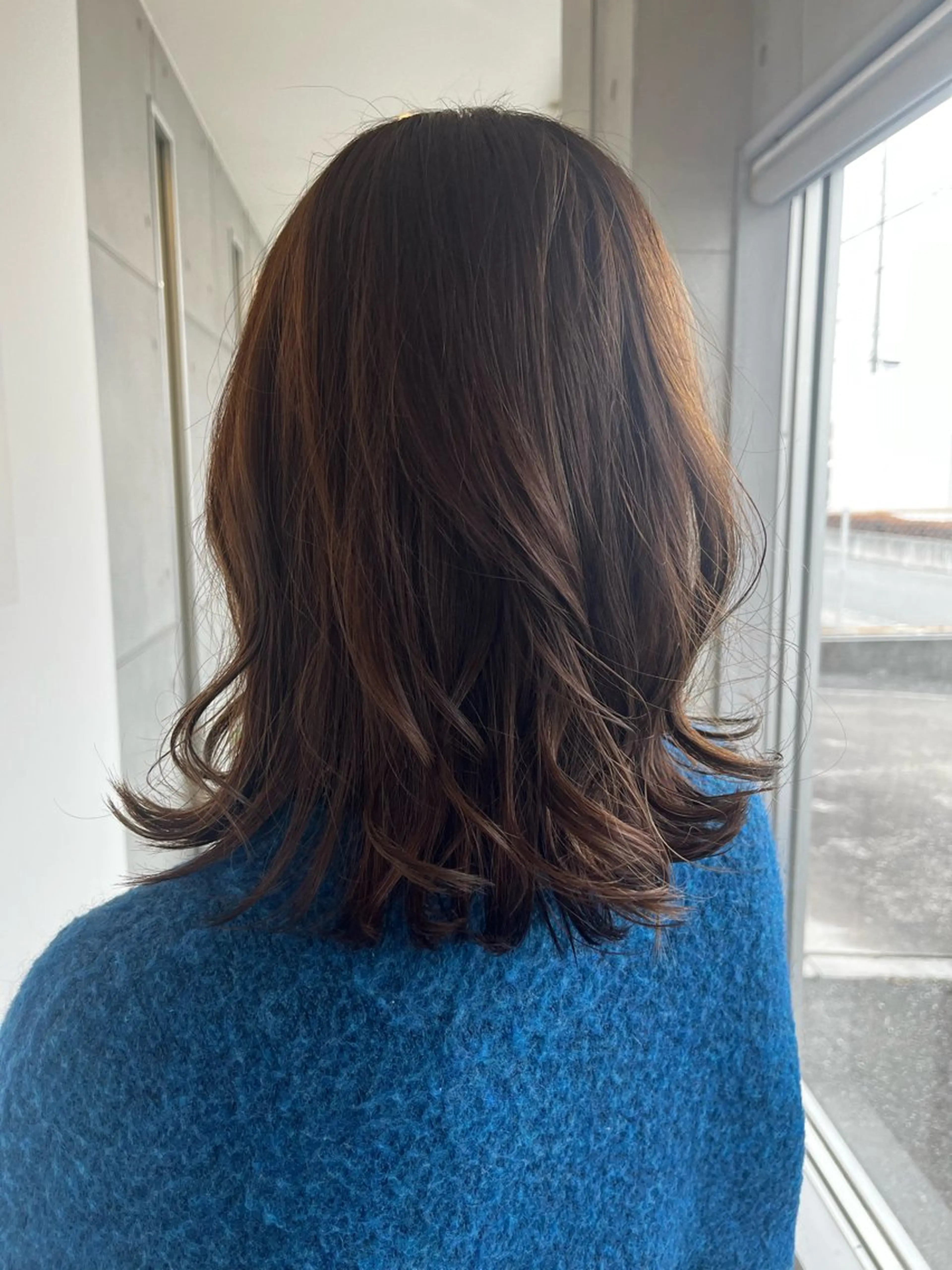 ミディアム アッシュ sharon所属・おせ ちさとのヘアスタイル