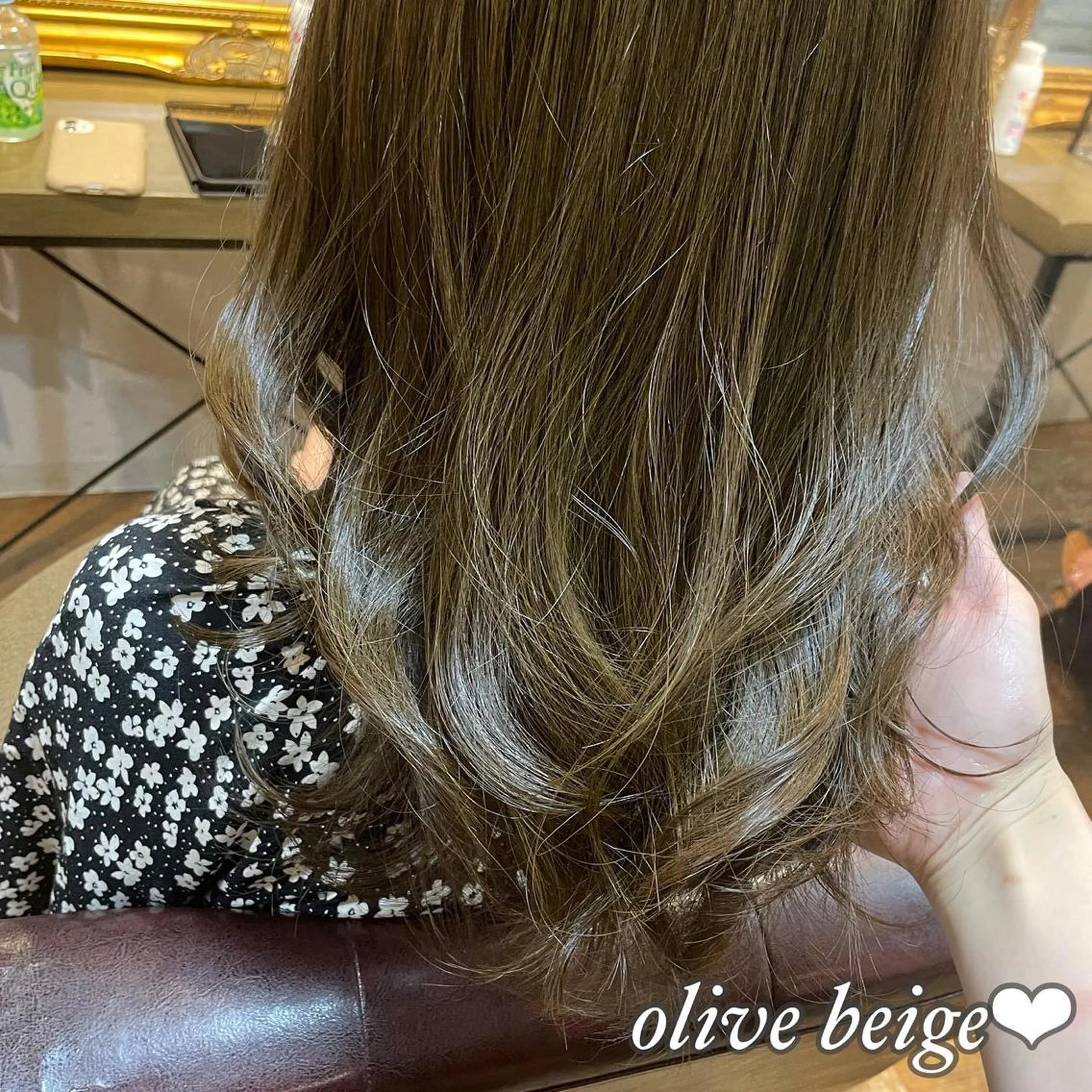 ロング カラー アディクシーカラー ベージュカラー イルミナカラー オリーブベージュ カット ヘアカラー 💖透明感カラー💖 坂本万由子のヘアスタイル