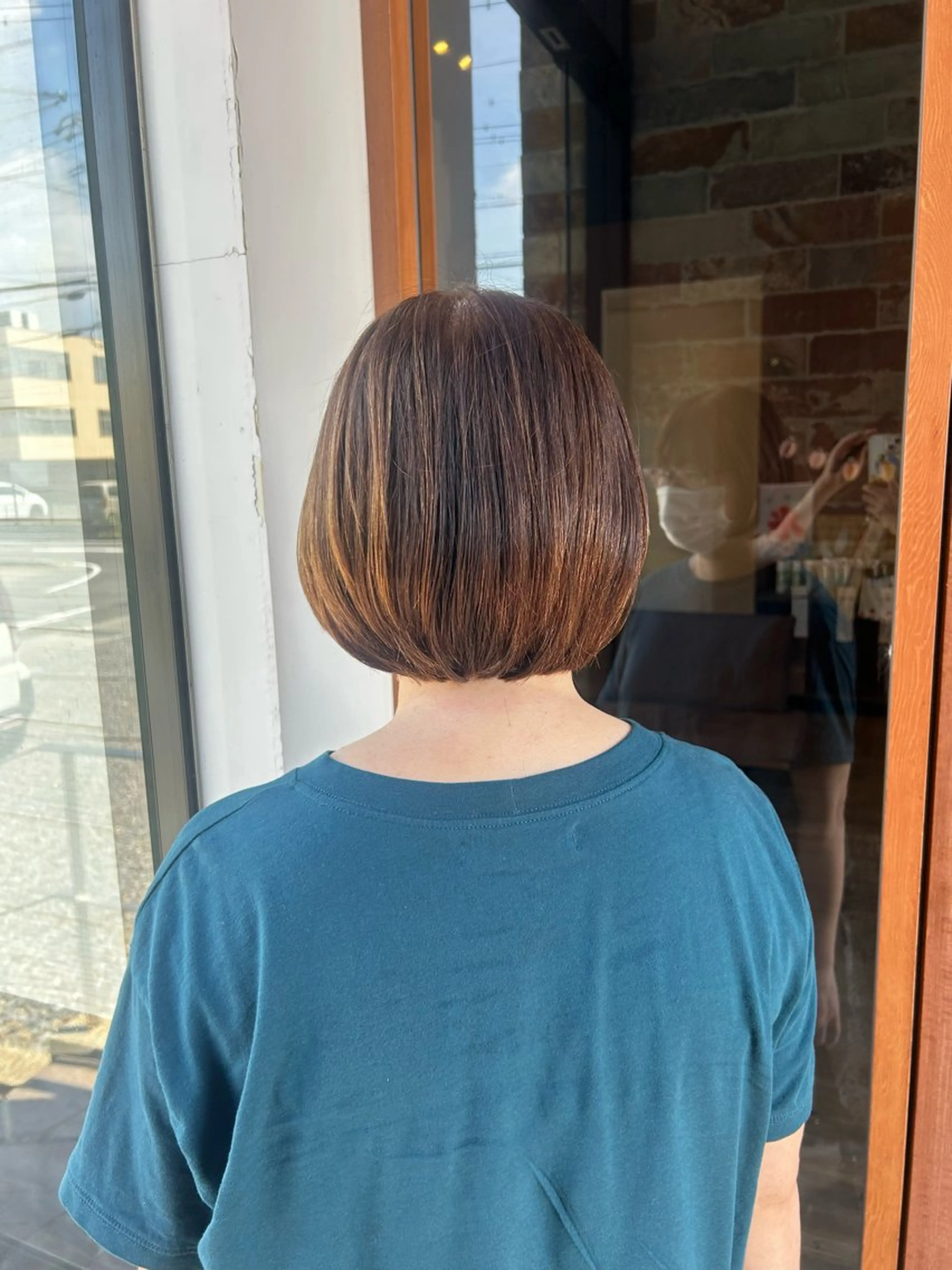 ミディアム ボブレイヤー ボブ レイヤーカット カット 村松 麻菜のヘアスタイル