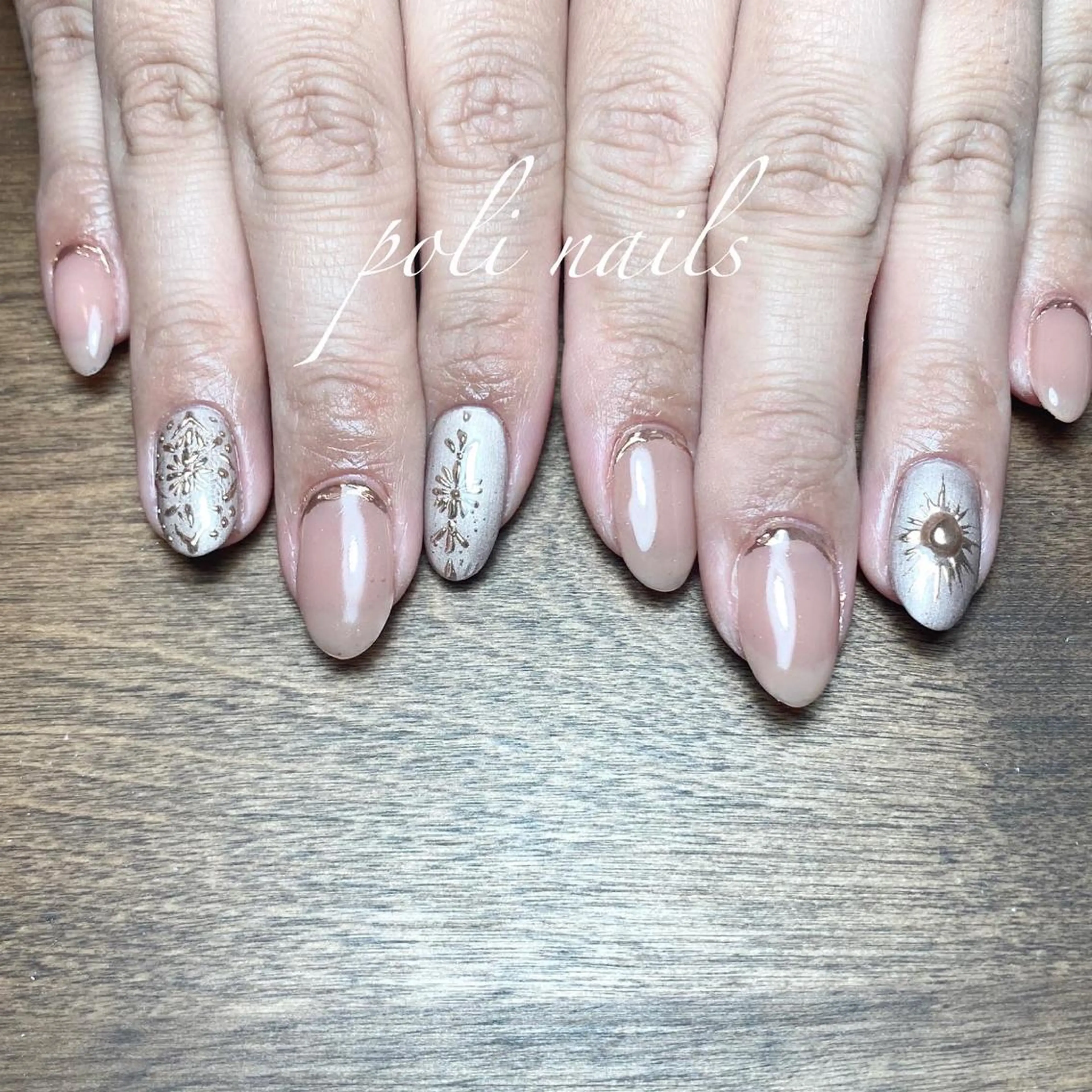 ネイル ハンドネイル poli nailsのネイルデザイン