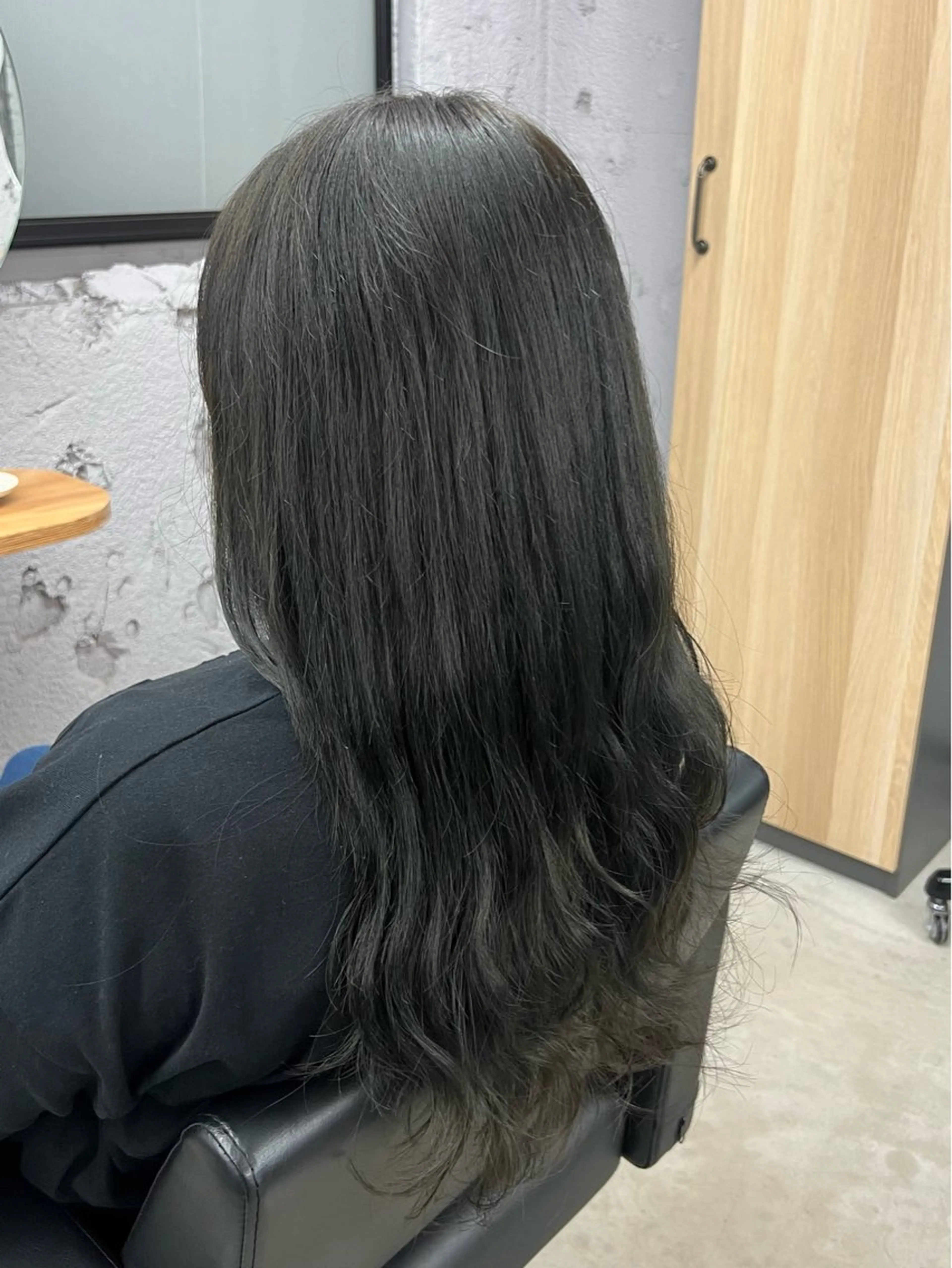 カラー グレージュ オリーブグレージュ オリーブグレー ヘアカラー 【 en 】 ✧︎︎橋本 優奈✧︎のヘアスタイル
