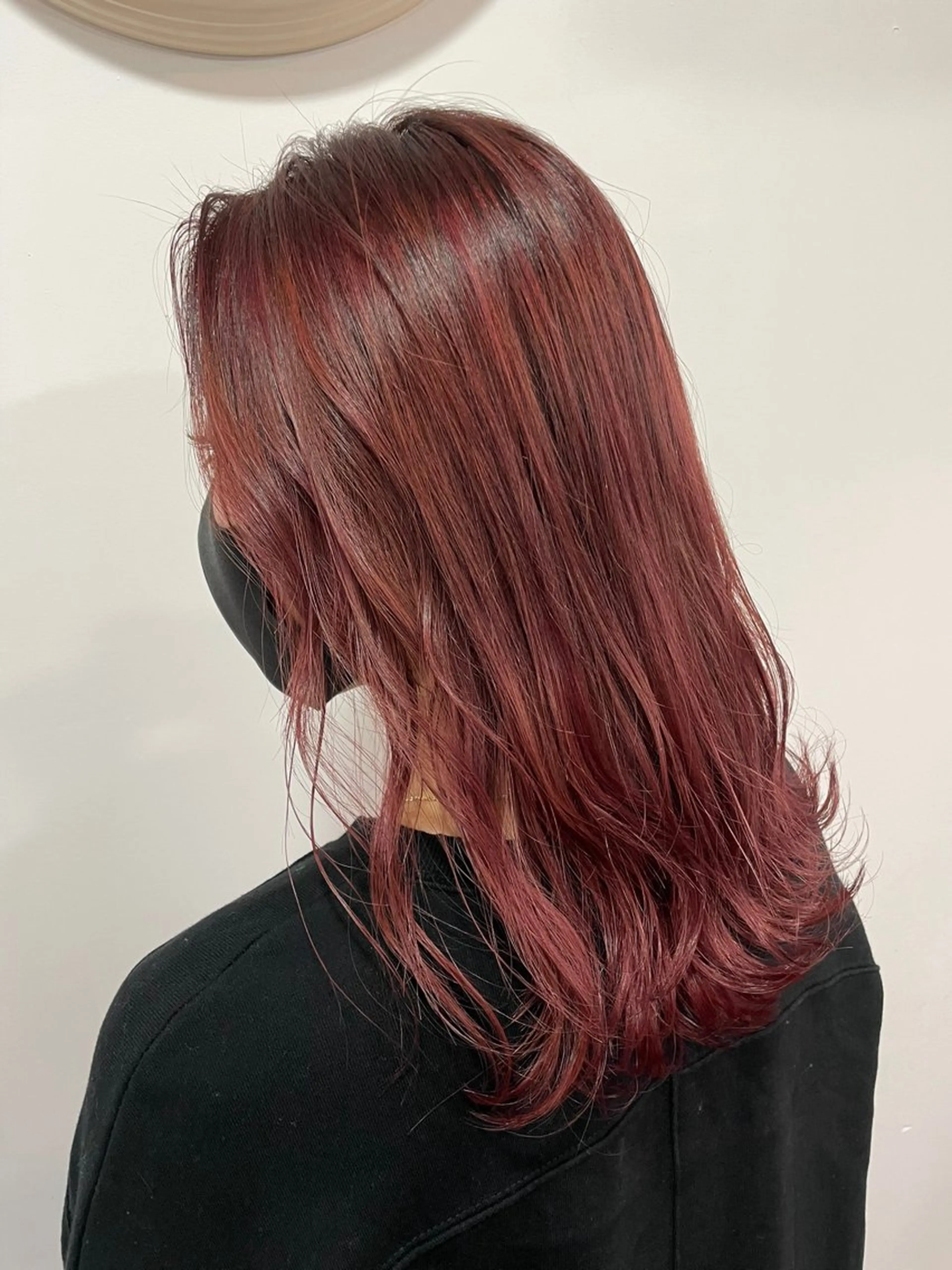 ロング カラー ボルドーカラー レッドカラー YUUKI/艶カラー レイヤーカットのヘアスタイル