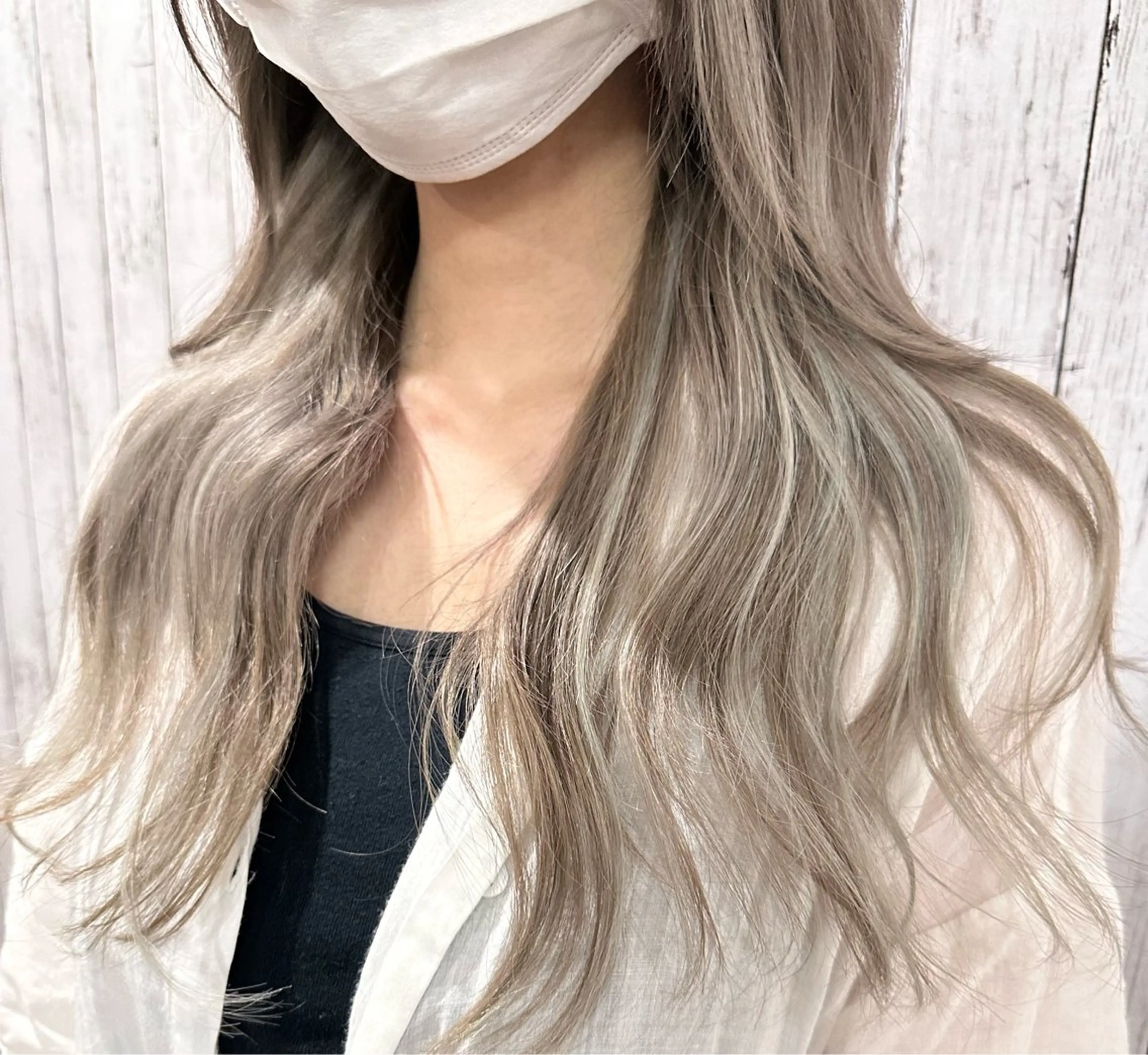 ロング カラー ヘアアレンジ ハイライトカラー エクステ ハイライト 韓国風ヘア エクステ専門店 Vのヘアスタイル