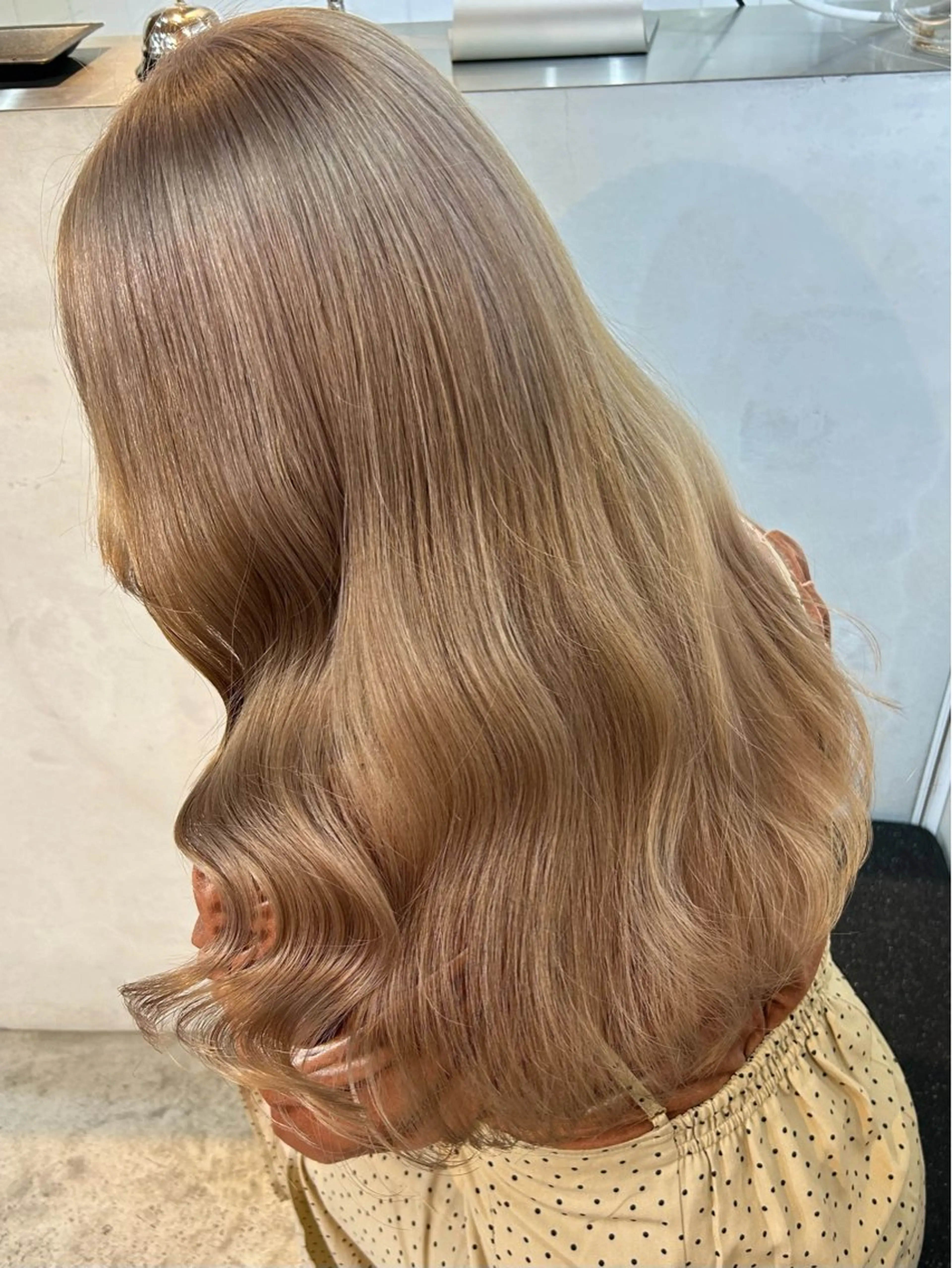 ロング カラー ベージュカラー カット ヘアカラー トリートメント 🧸艶々韓国ヘア 🧁mizunaのヘアスタイル