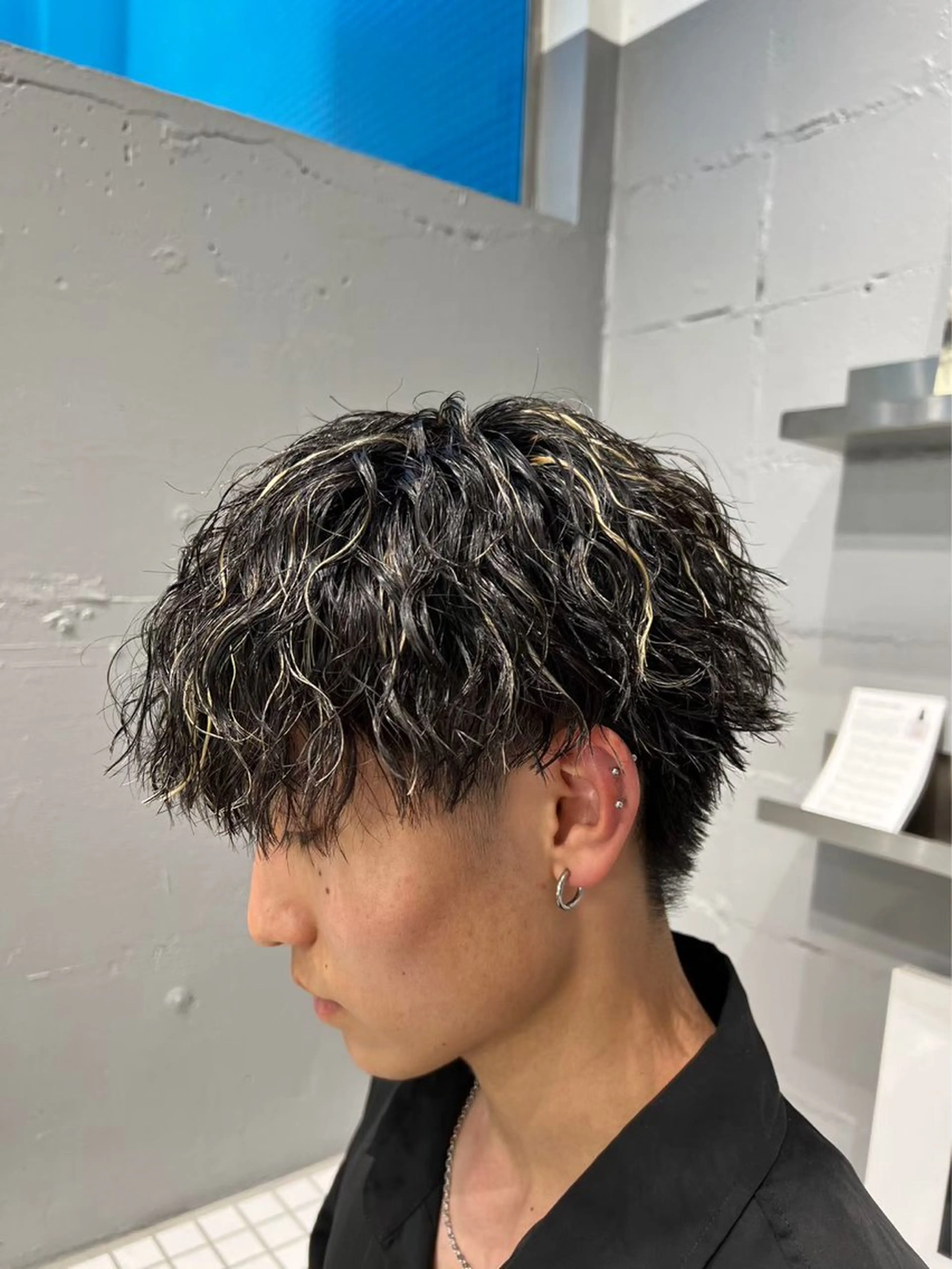 【👨‍🎓学割 U24💥】✂️メンズカット＋🧑‍🎨ハイライトカラー🔥の写真