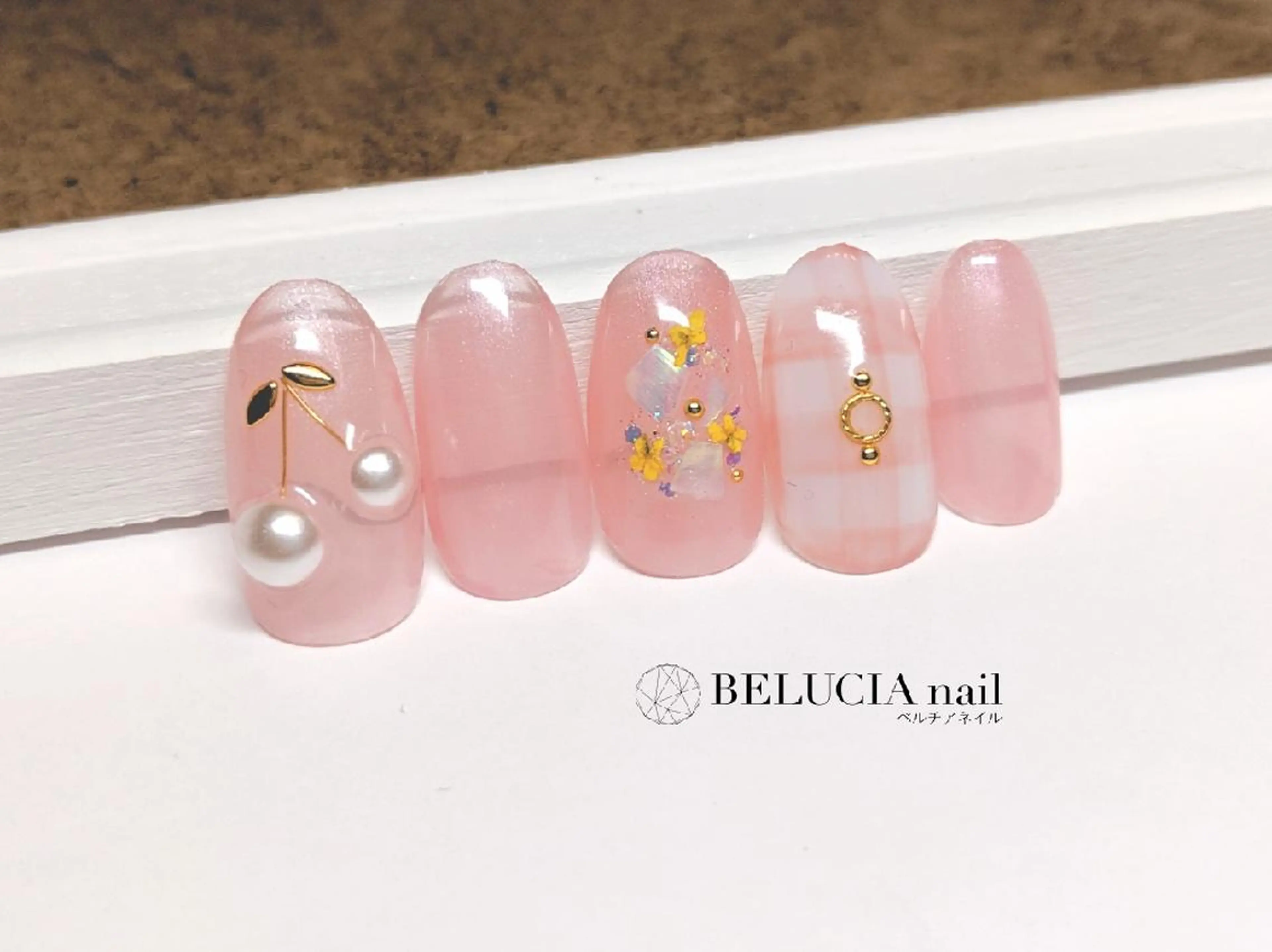 ネイル BELUCIAnail所属・ベルチアネイル 　のネイルデザイン