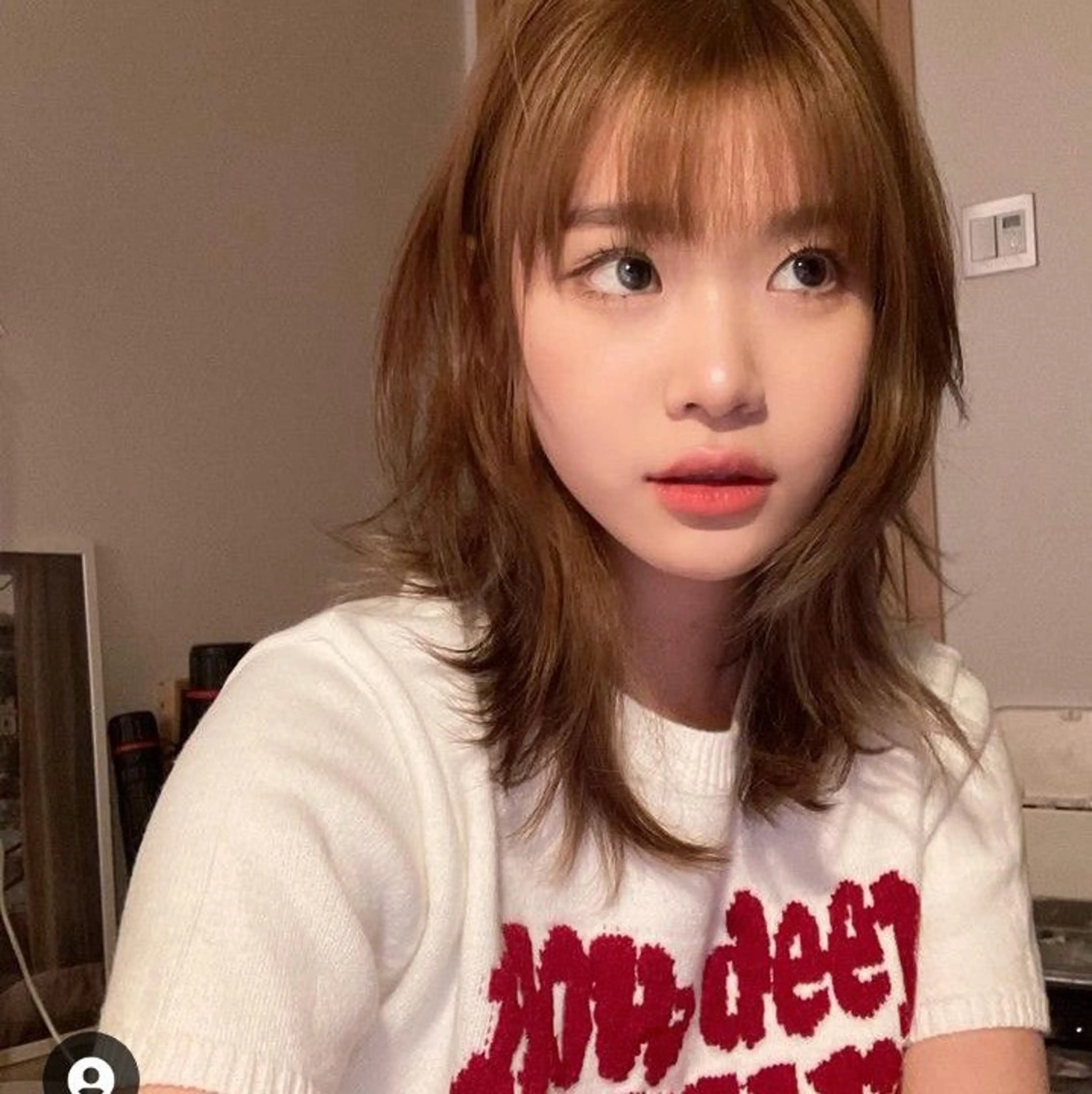 セミロング カラー Gigi 代々木所属・りこ 🐈‍⬛韓国艶カラーのヘアスタイル