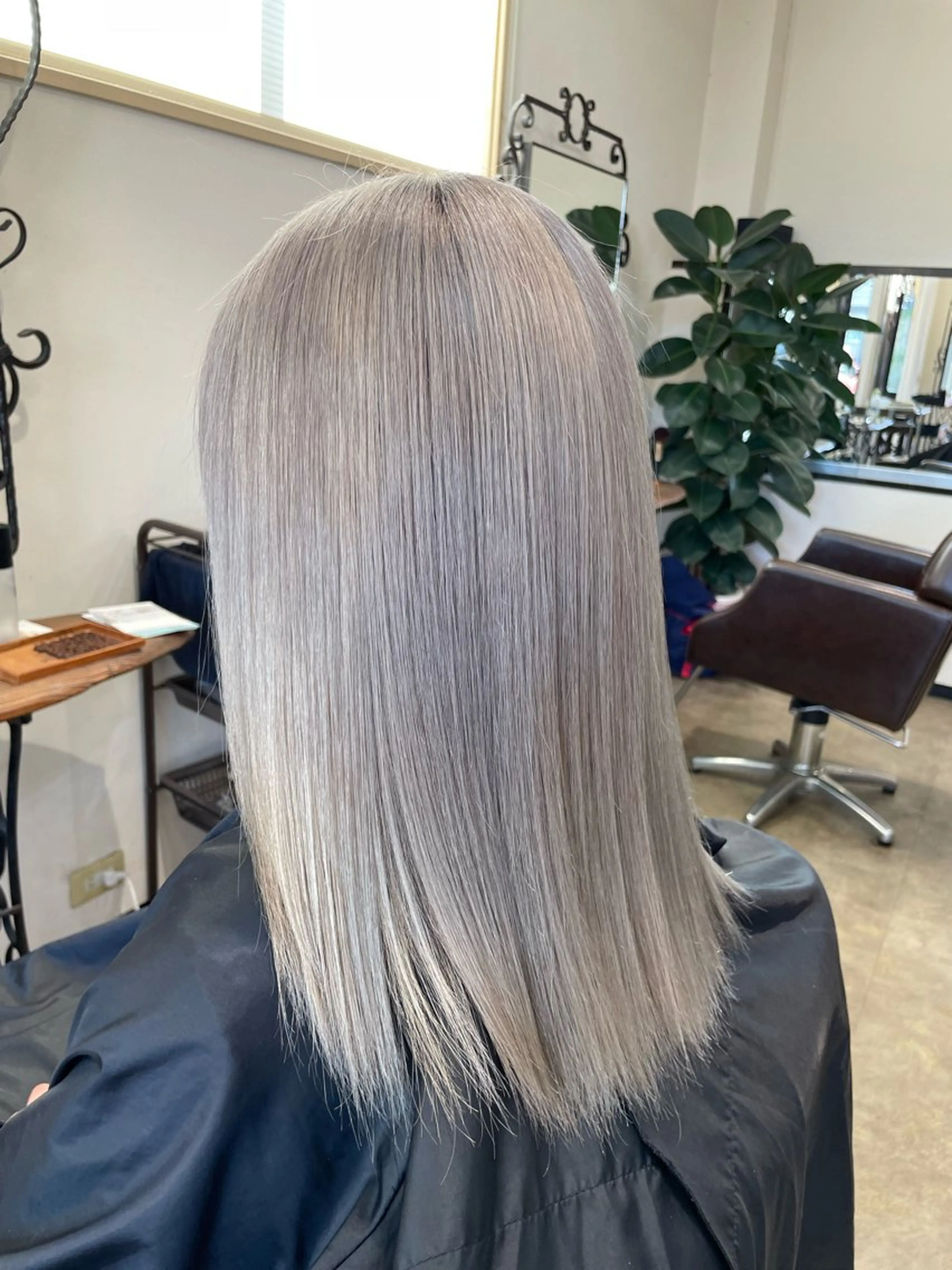 セミロング ヘアカラー REGISTA hair  works所属・下林 雅明のヘアスタイル