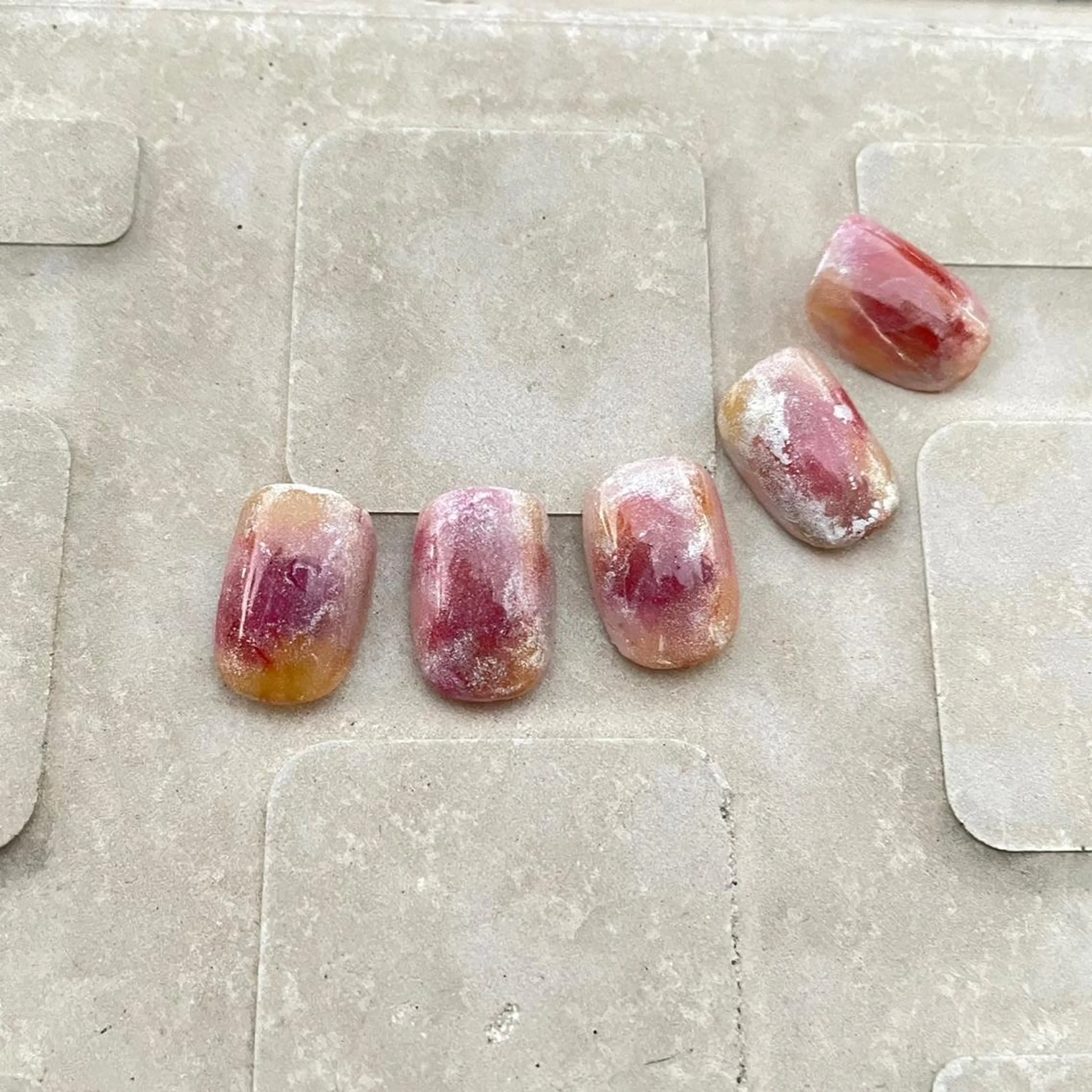 ショート NEOUV NAILのネイルデザイン