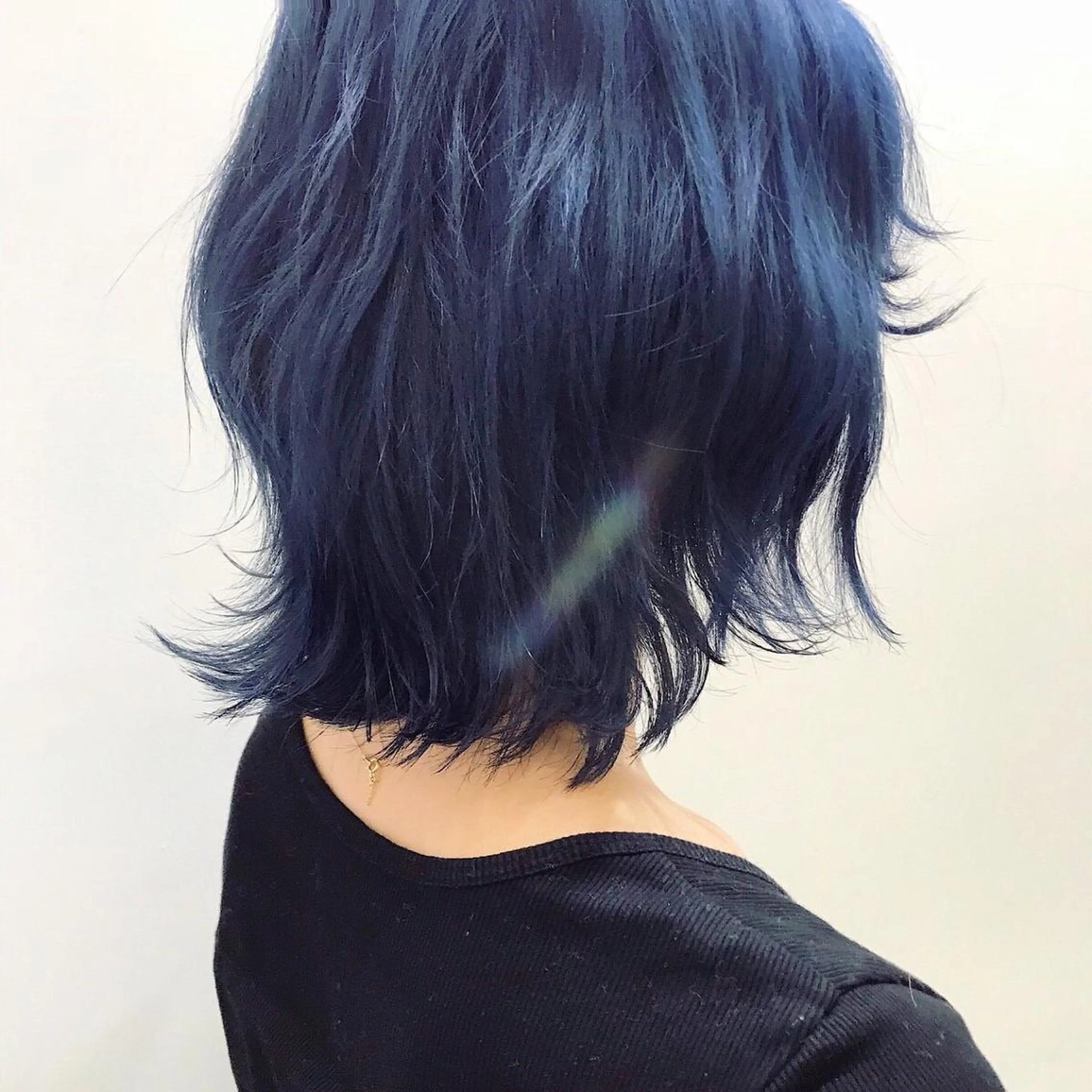 ミディアム カラー ブルーカラー TAKA 髪質改善のヘアスタイル
