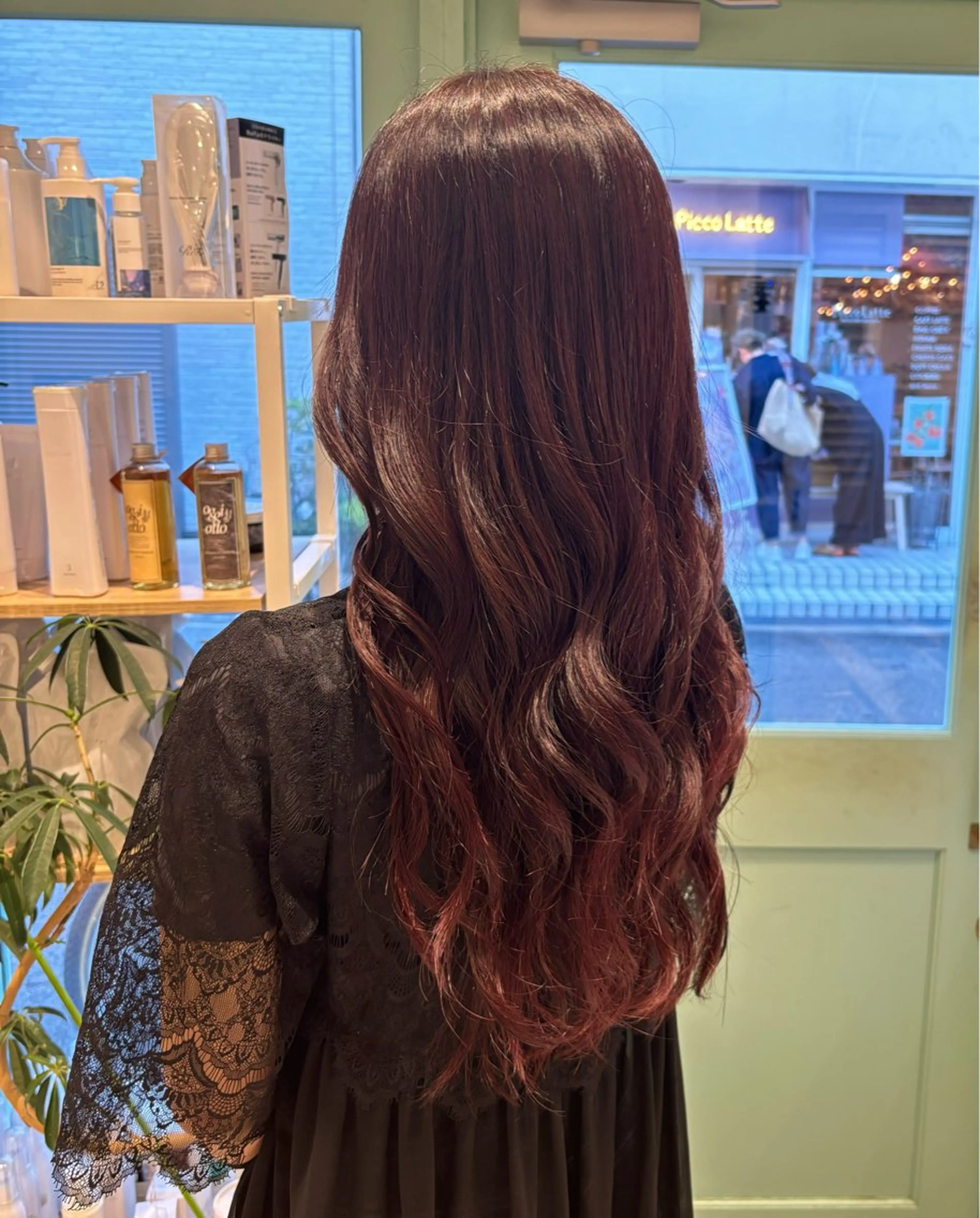 ロング カラー ピンクカラー レッドカラー Ｆ.まひろ🎀 暖色カラー／ベージュのヘアスタイル