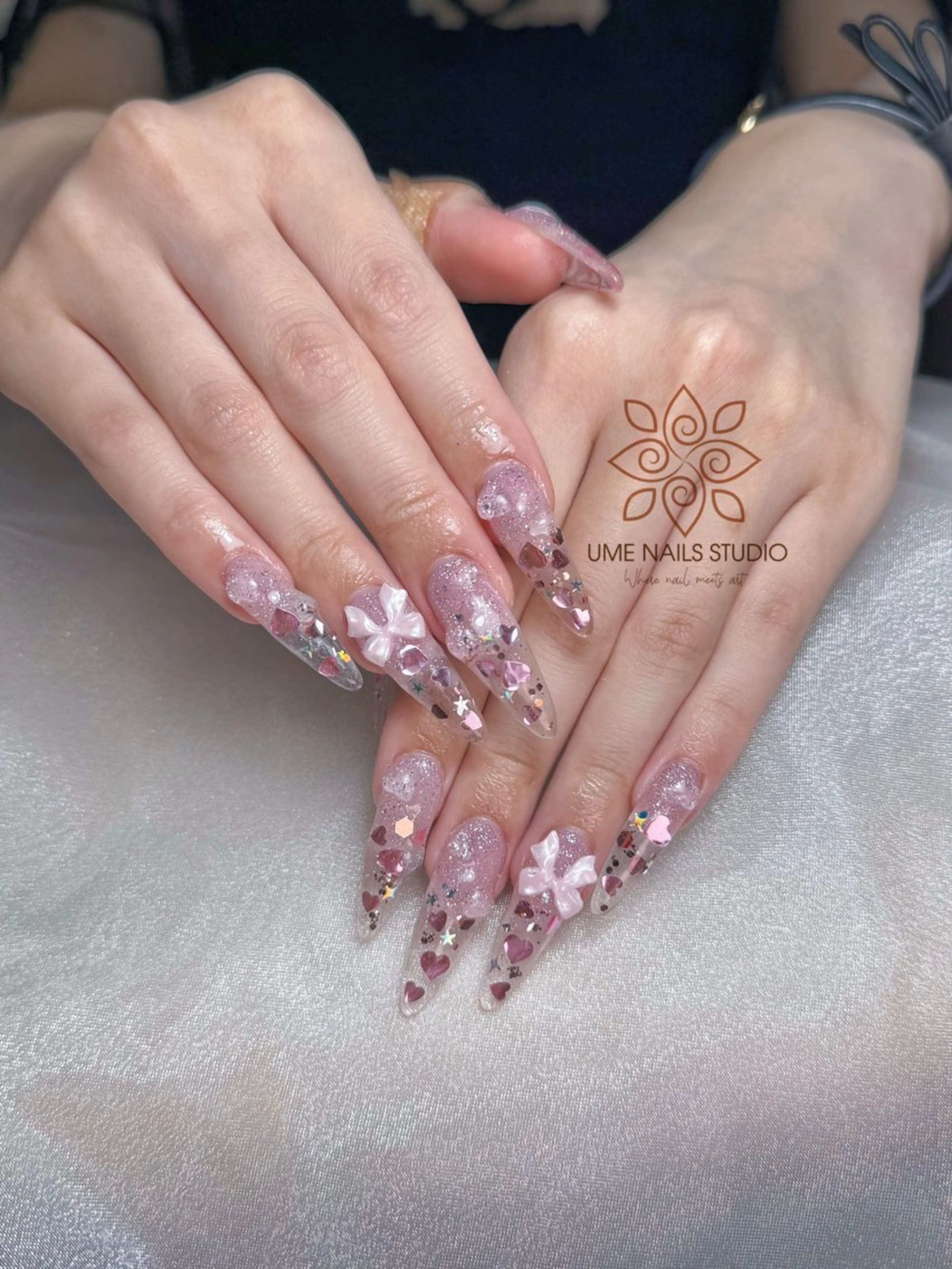 ネイル チークネイル クリアネイル ガーリー キラキラネイル 韓国ネイル ハンドネイル Ume Nail Studioのネイルデザイン