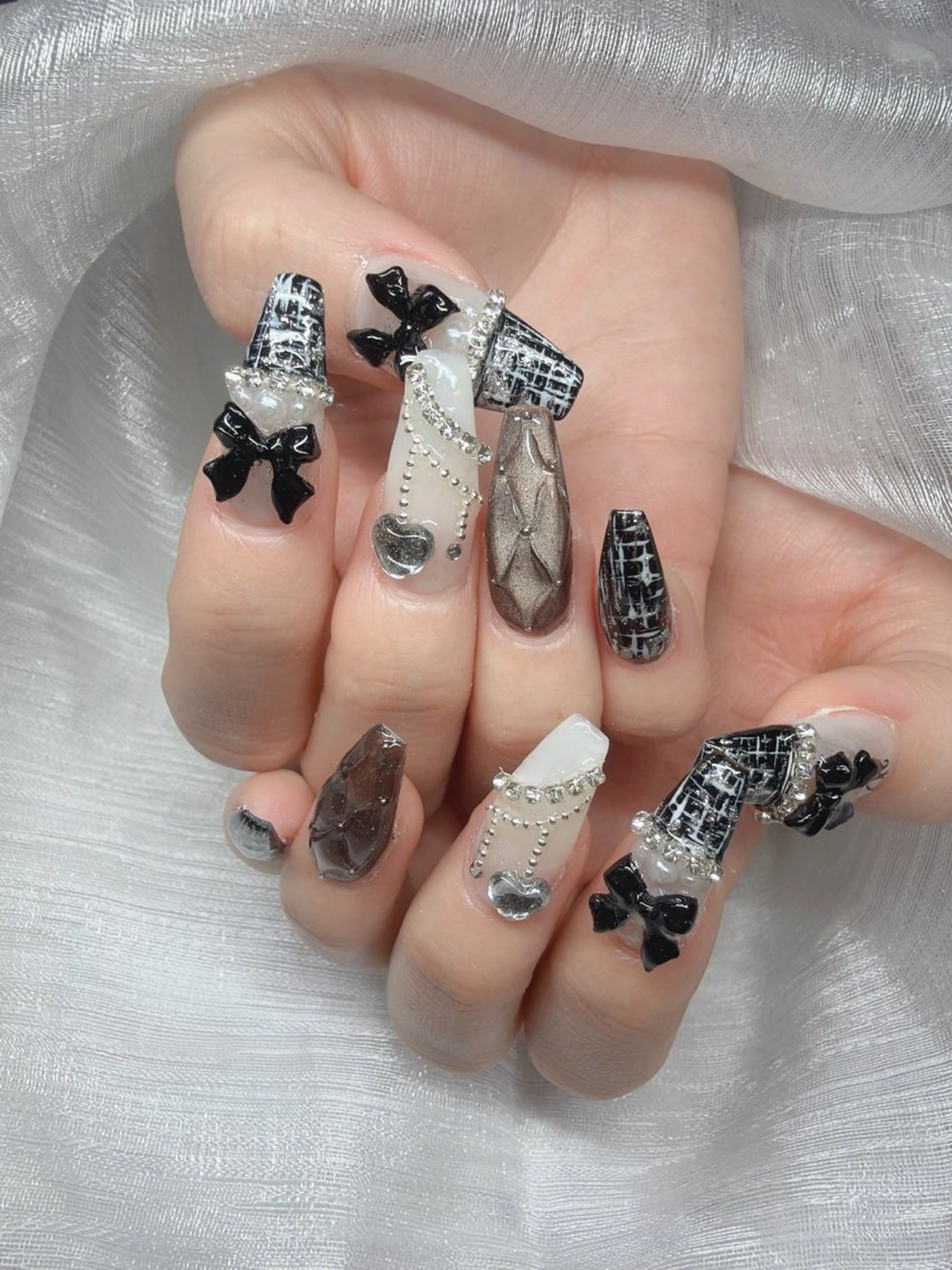 ネイル ハンドネイル Lee Nailsのネイルデザイン