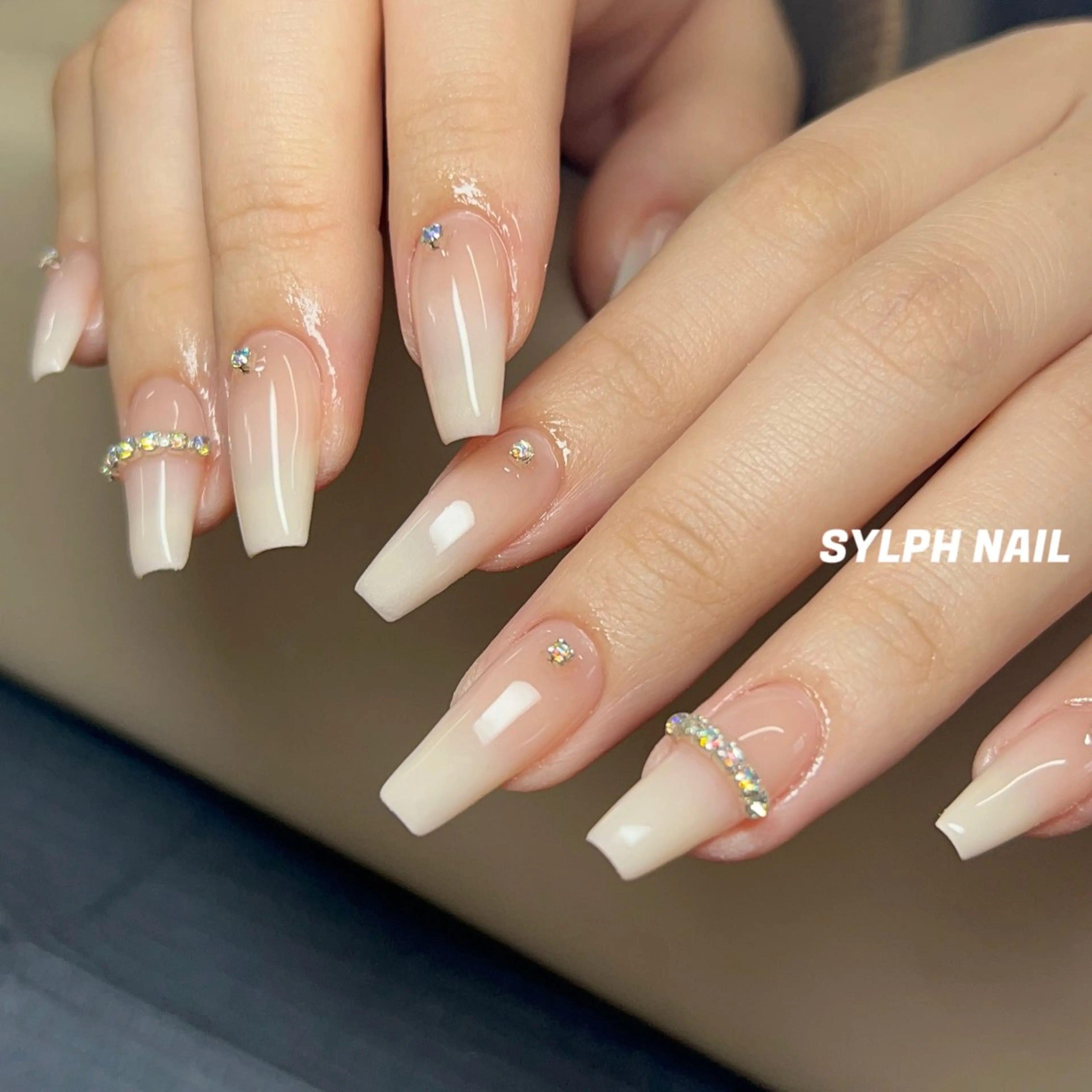 ネイル ハンドネイル Trend Nail シルフのネイルデザイン