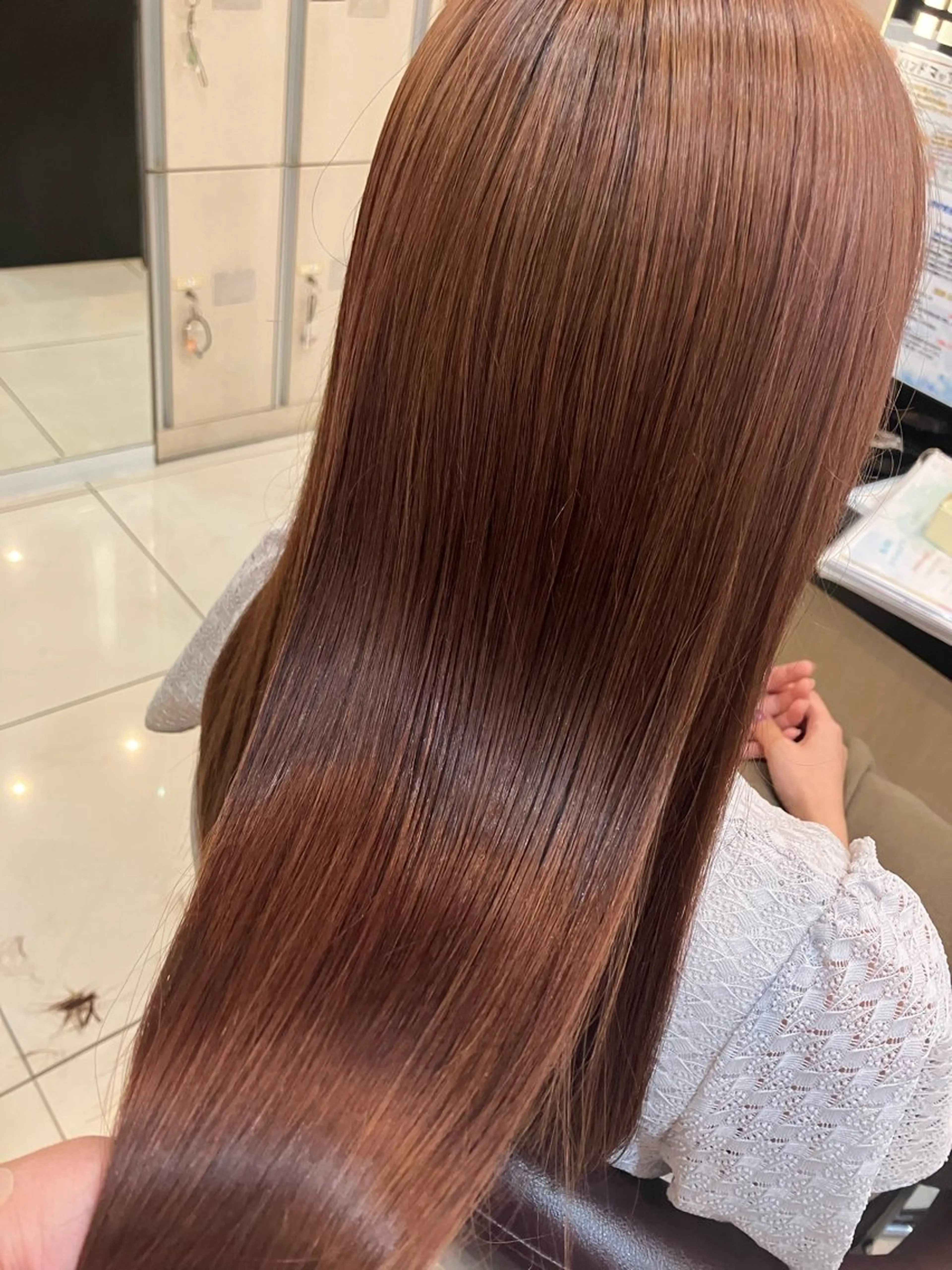 セミロング カット ヘアカラー yukari 艶髪ヘアのヘアスタイル