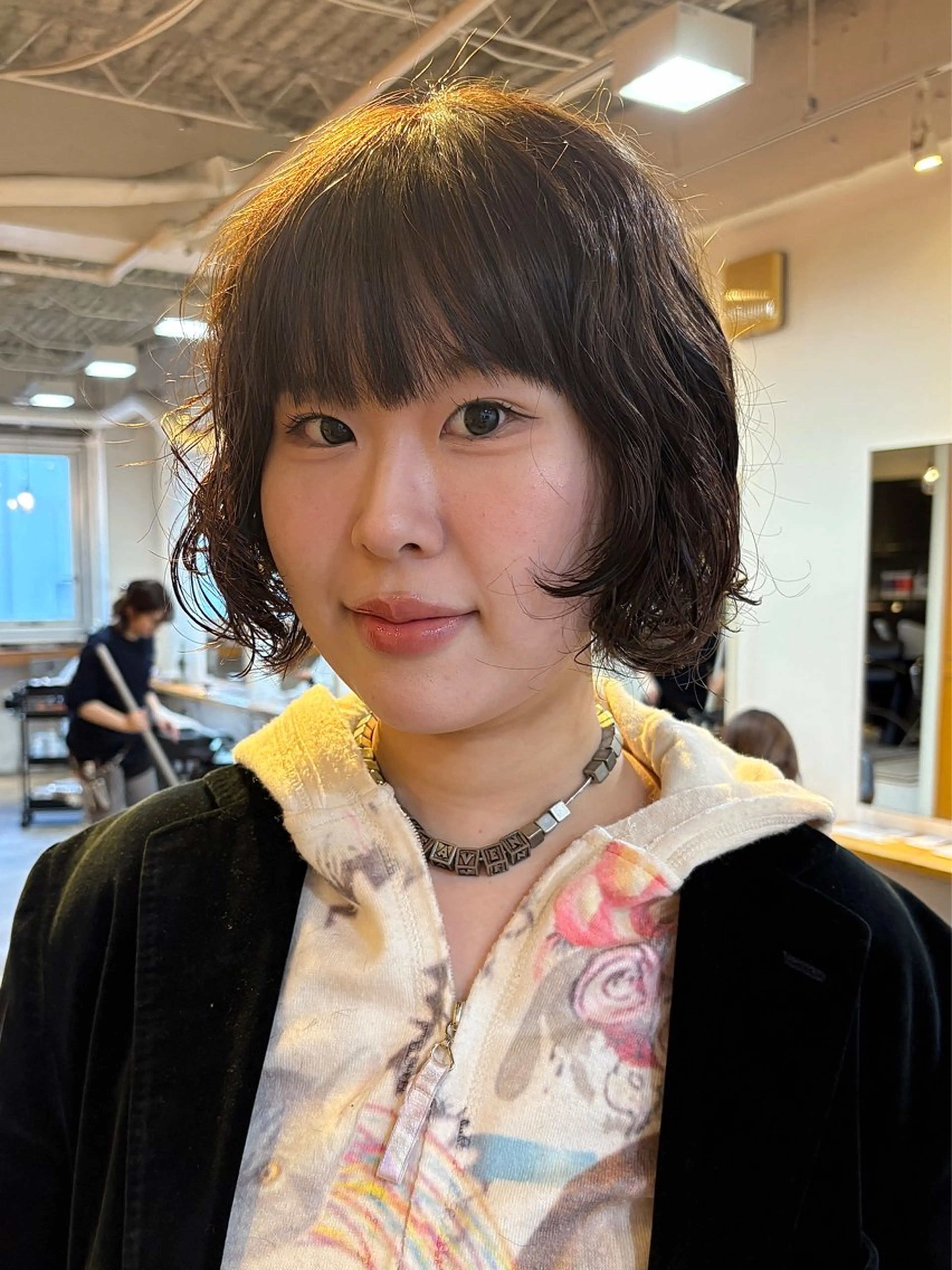 ミディアム カラー パーマ カット ヘアカラー パーマ トリートメント RIN／韓国ヘア レイヤーカットのヘアスタイル