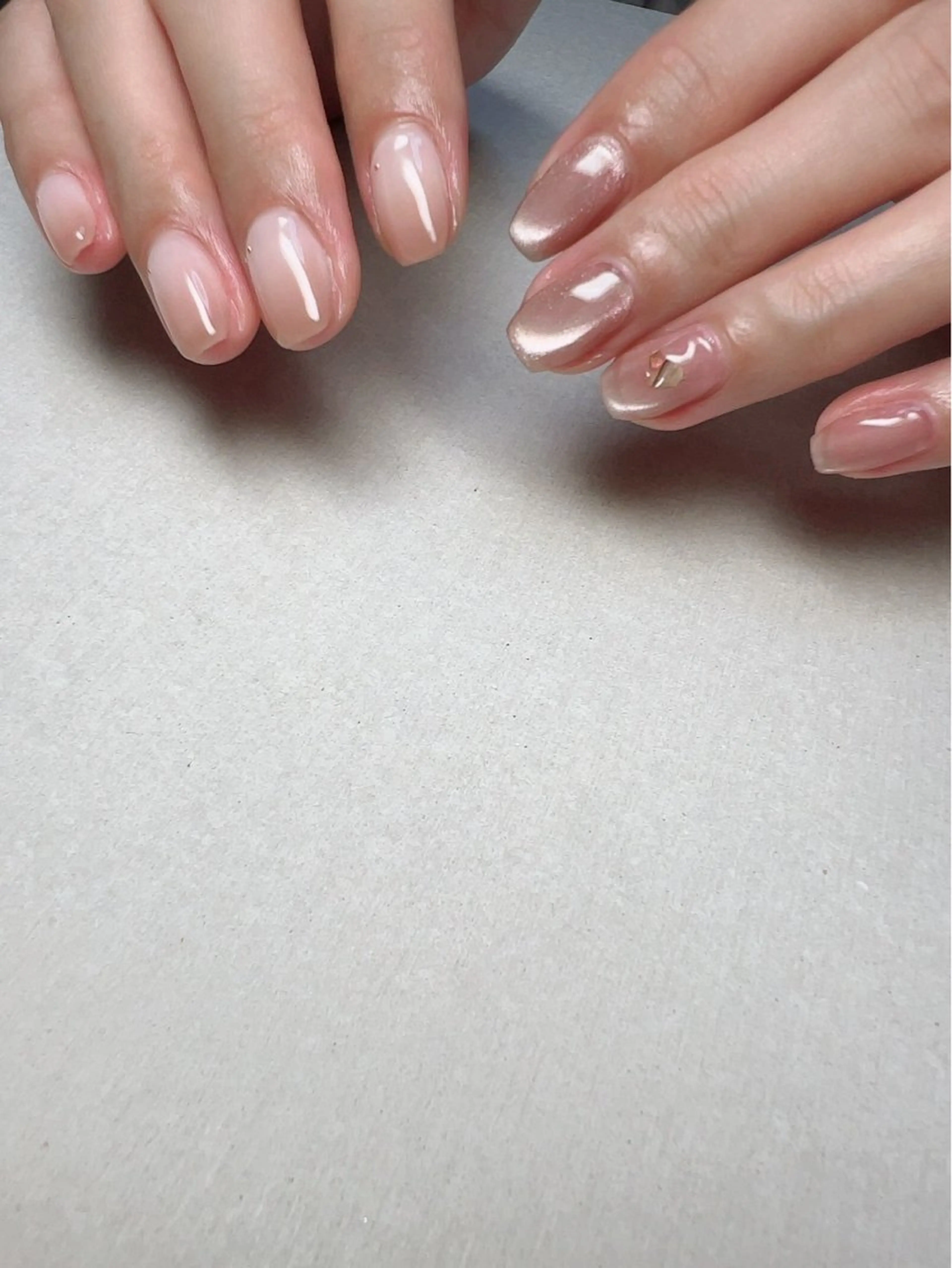 ネイル グラデーション キラキラネイル マグネットネイル ワンカラーネイル 冬ネイル irooo 21のネイルデザイン