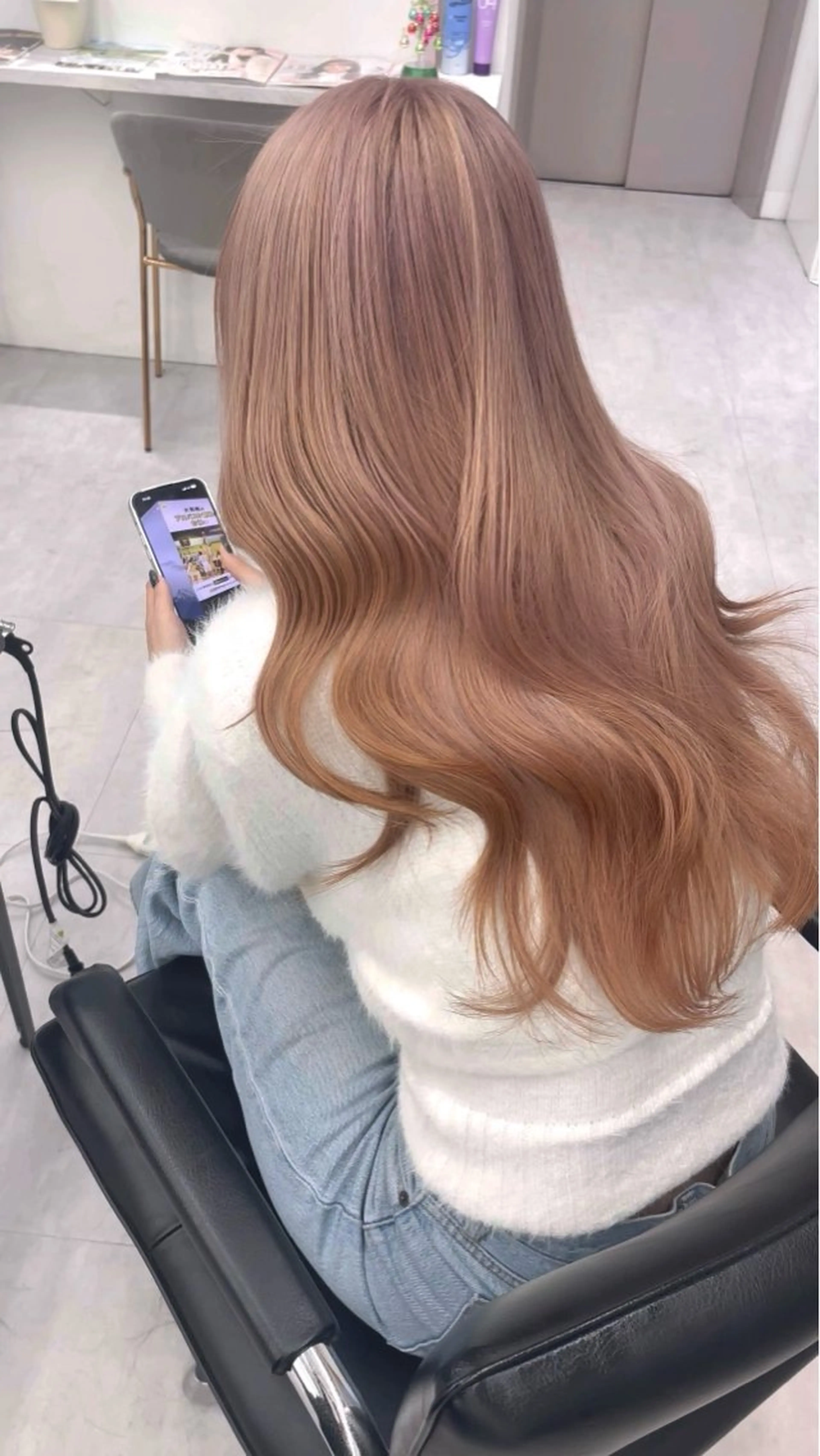 ロング カラー 高島大登/顔周り /ミルクティーのヘアスタイル