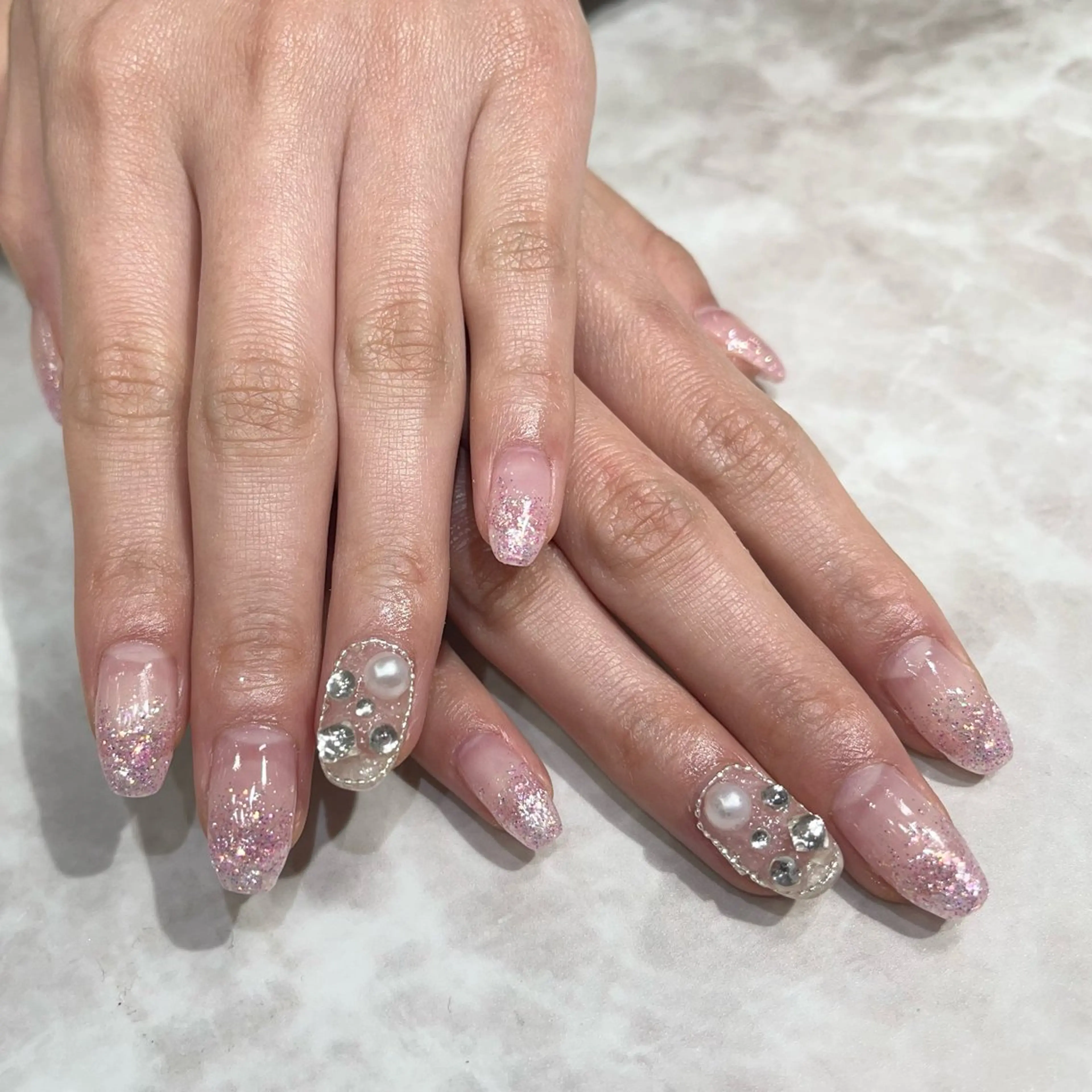 ネイル アートネイル ジェルネイル ラメ(グリッター) ラメグラデーション ストーンネイル 粕屋耳ツボジュエリー 💎（ネイル休）のその他イメージ