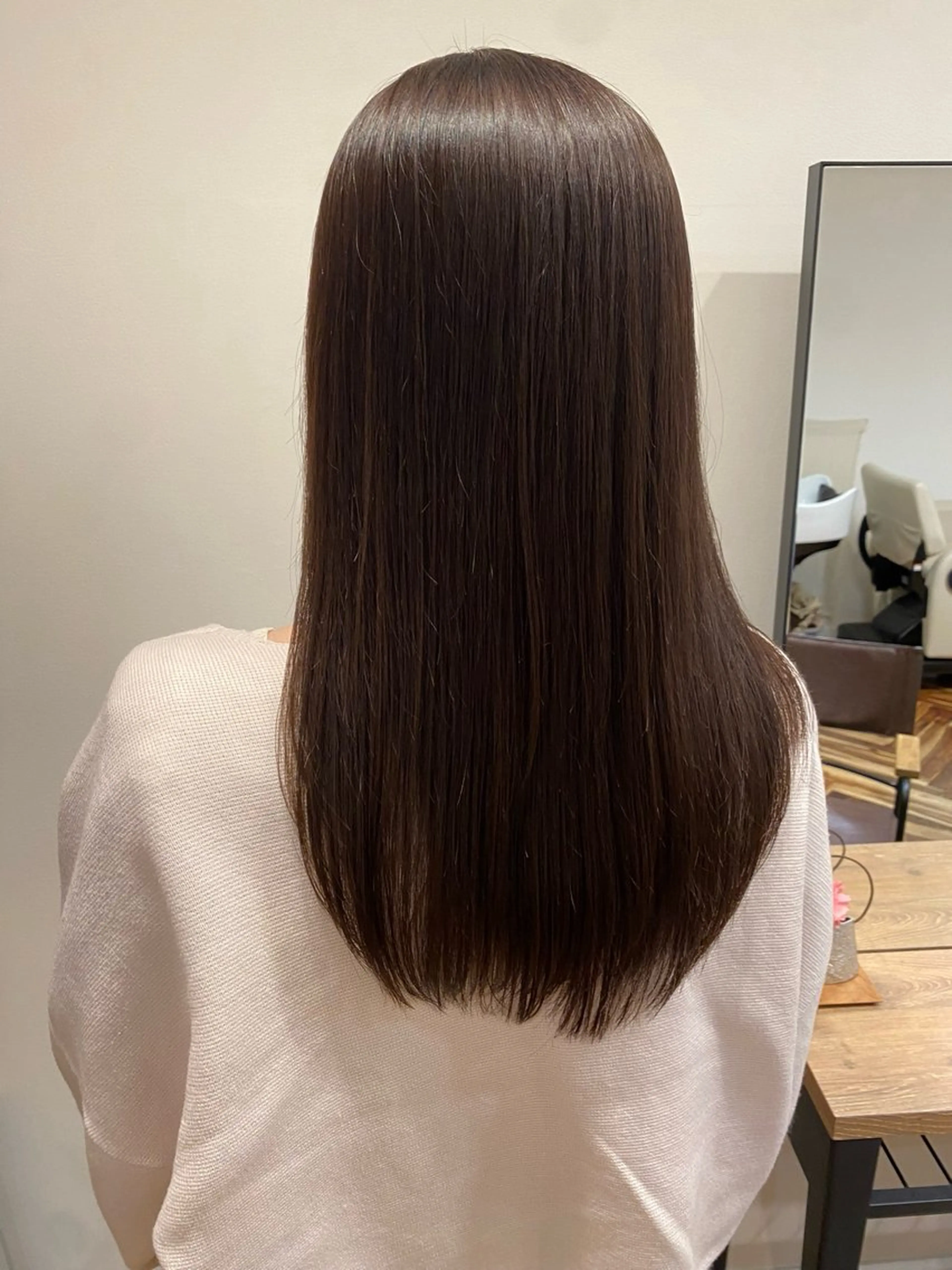 ロング レイヤーカット ロング 伊藤 優花のヘアスタイル