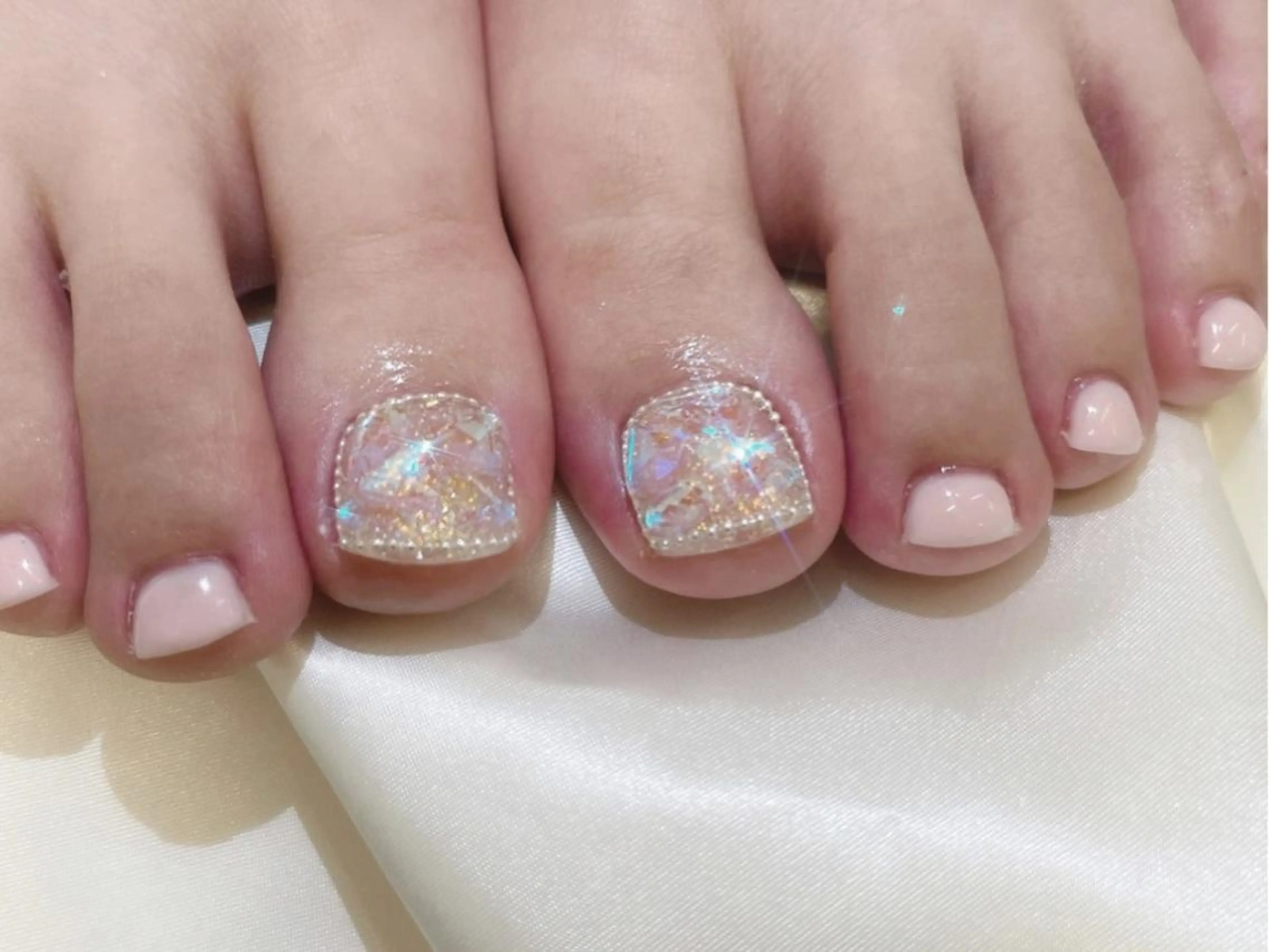 ネイル フットネイル ワンホンネイル 🪽fein.🪽 eye&nail💞のネイルデザイン