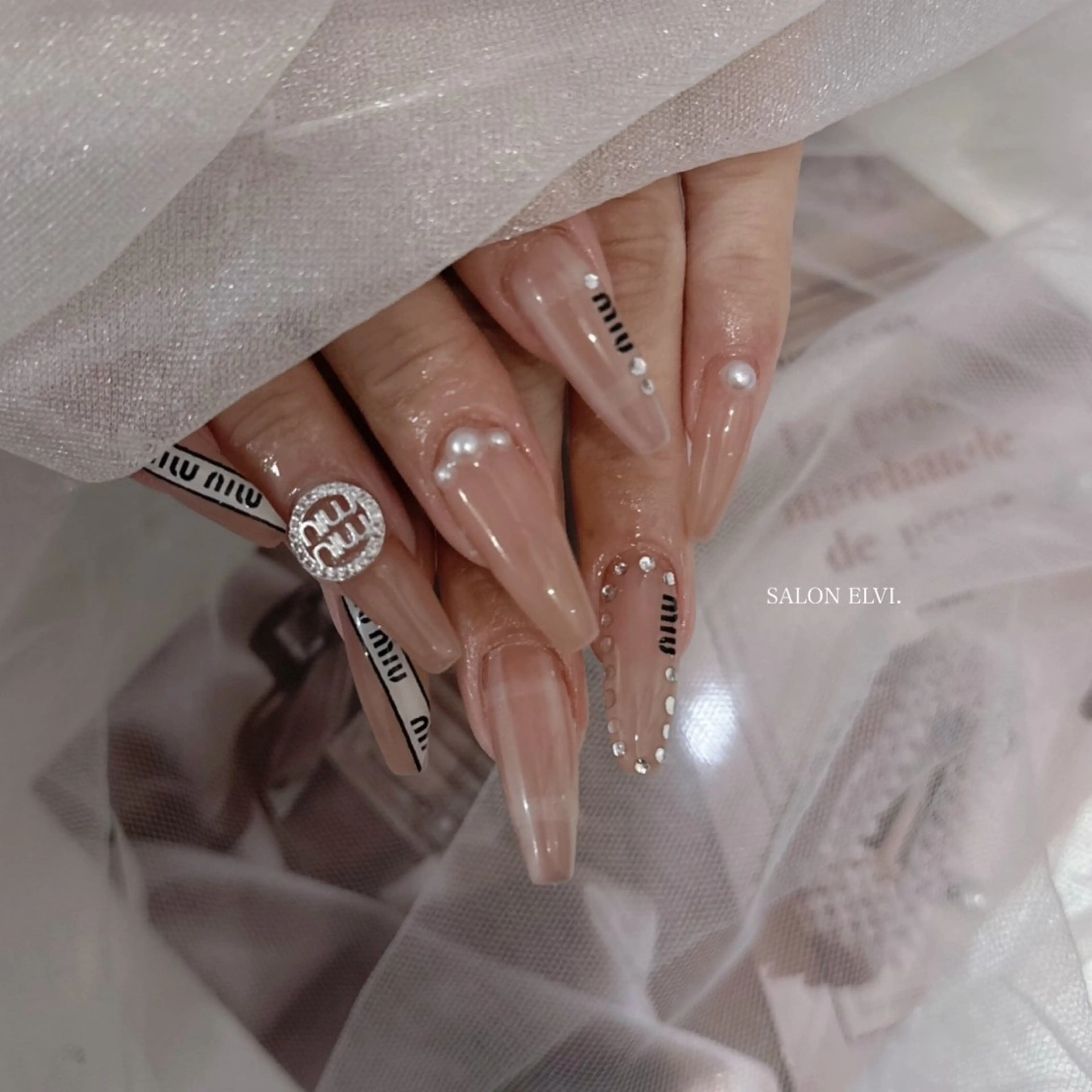 ネイル SALON ELVI.所属・SALON ELVI.のネイルデザイン