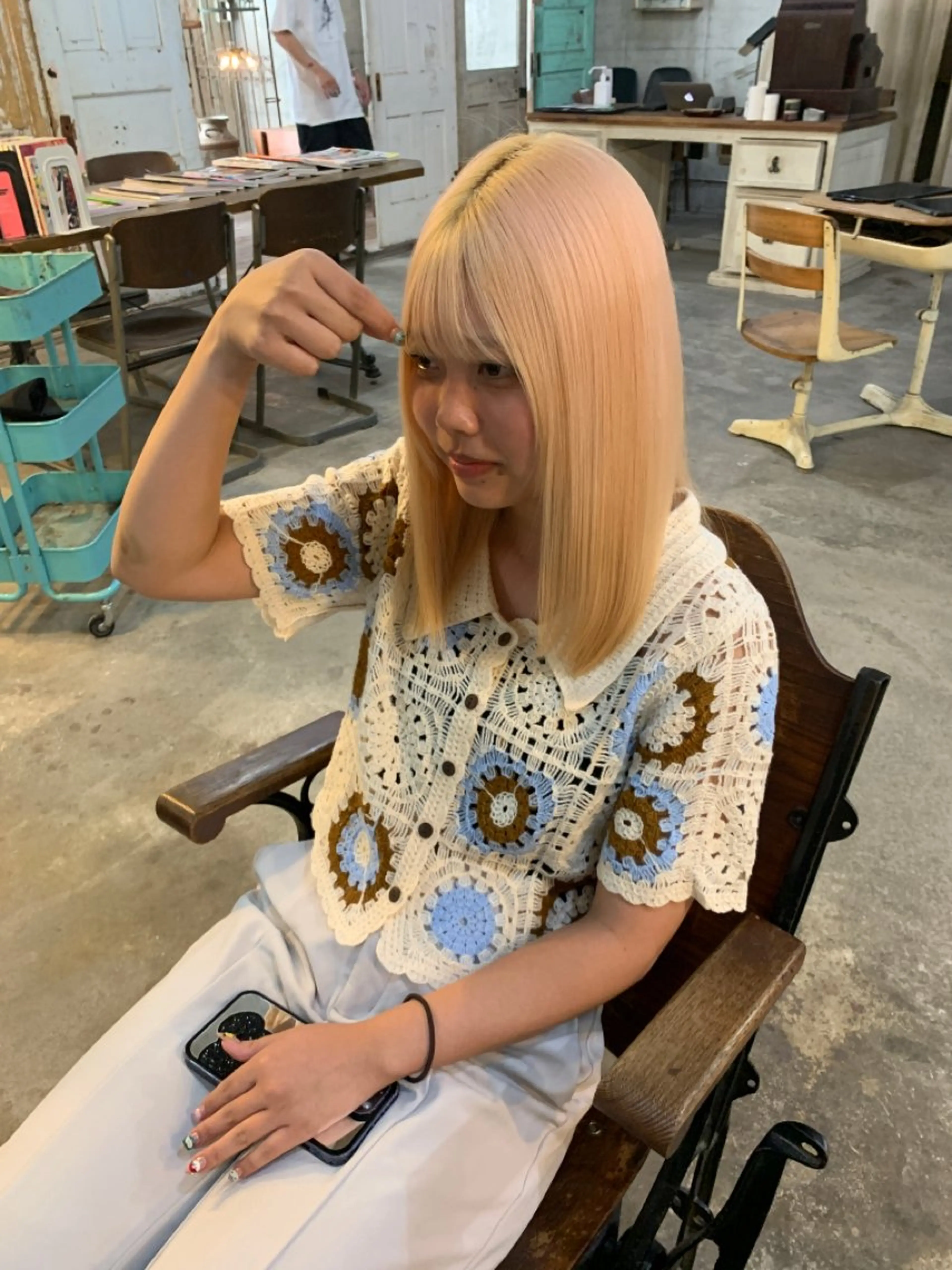 ミディアム カラー ヘアアレンジ メンズ キッズ ショートボブ ミディアムパーマ メンズバレイヤージュ メンズブリーチ メンズハイライト ヘアカラー 🌈難波🌈ベージュ カラー【ヒロム】のヘアスタイル
