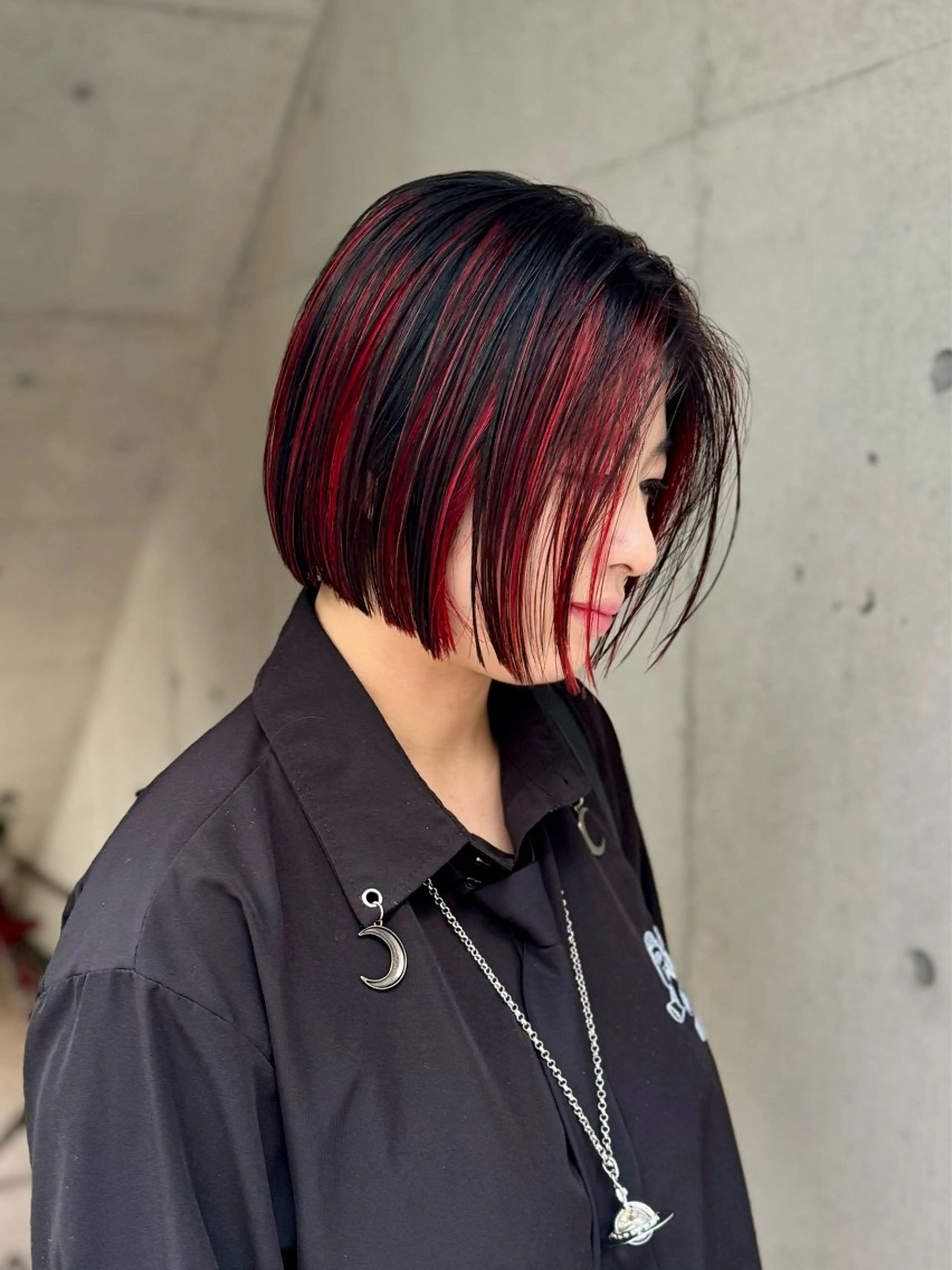 ショート カラー 切りっぱなしボブ レッドカラー ボブ 💐大人可愛く Kroda💐のヘアスタイル