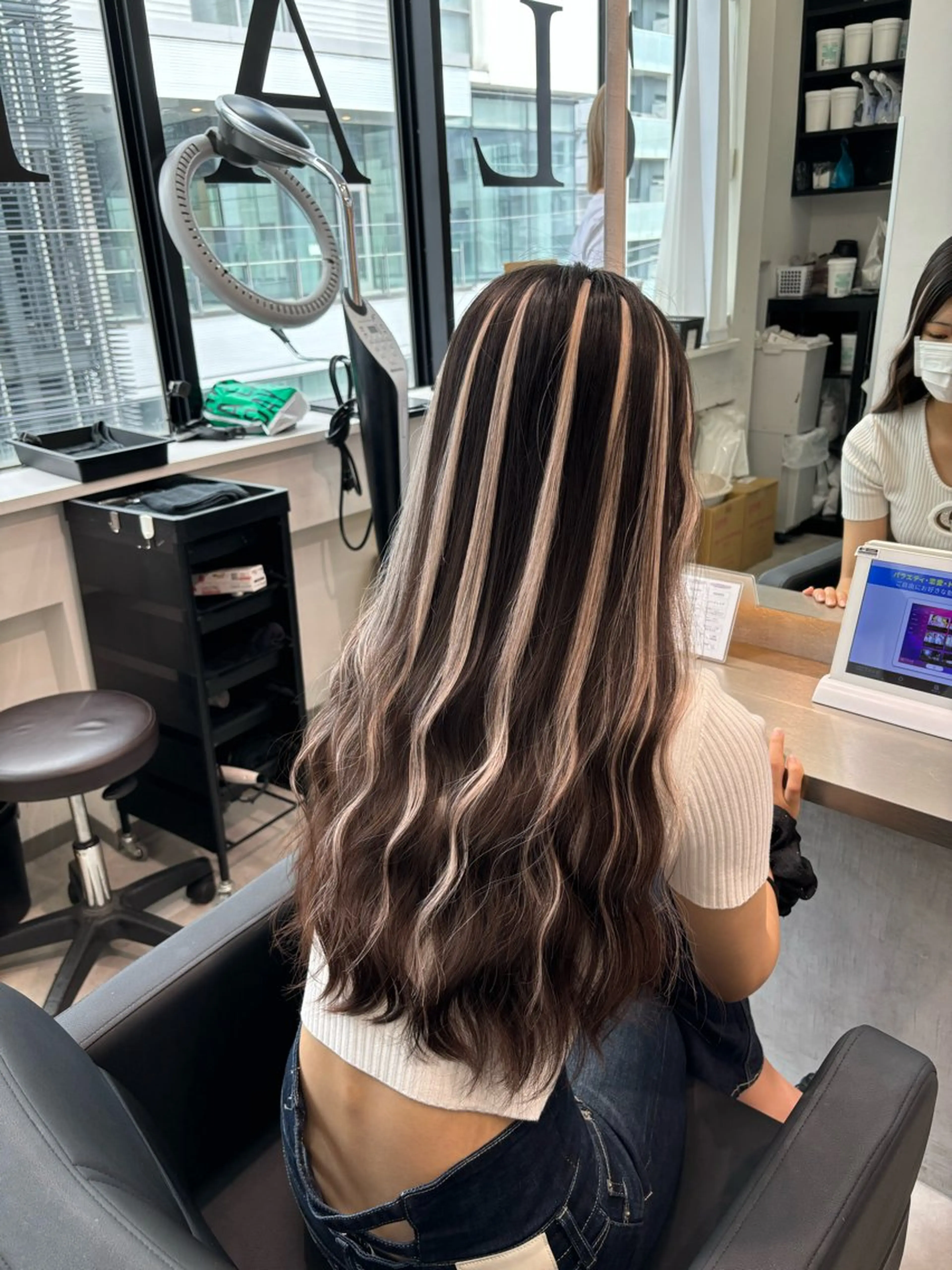 カラー半額+人毛100%エコノミーエクステ60本の写真
