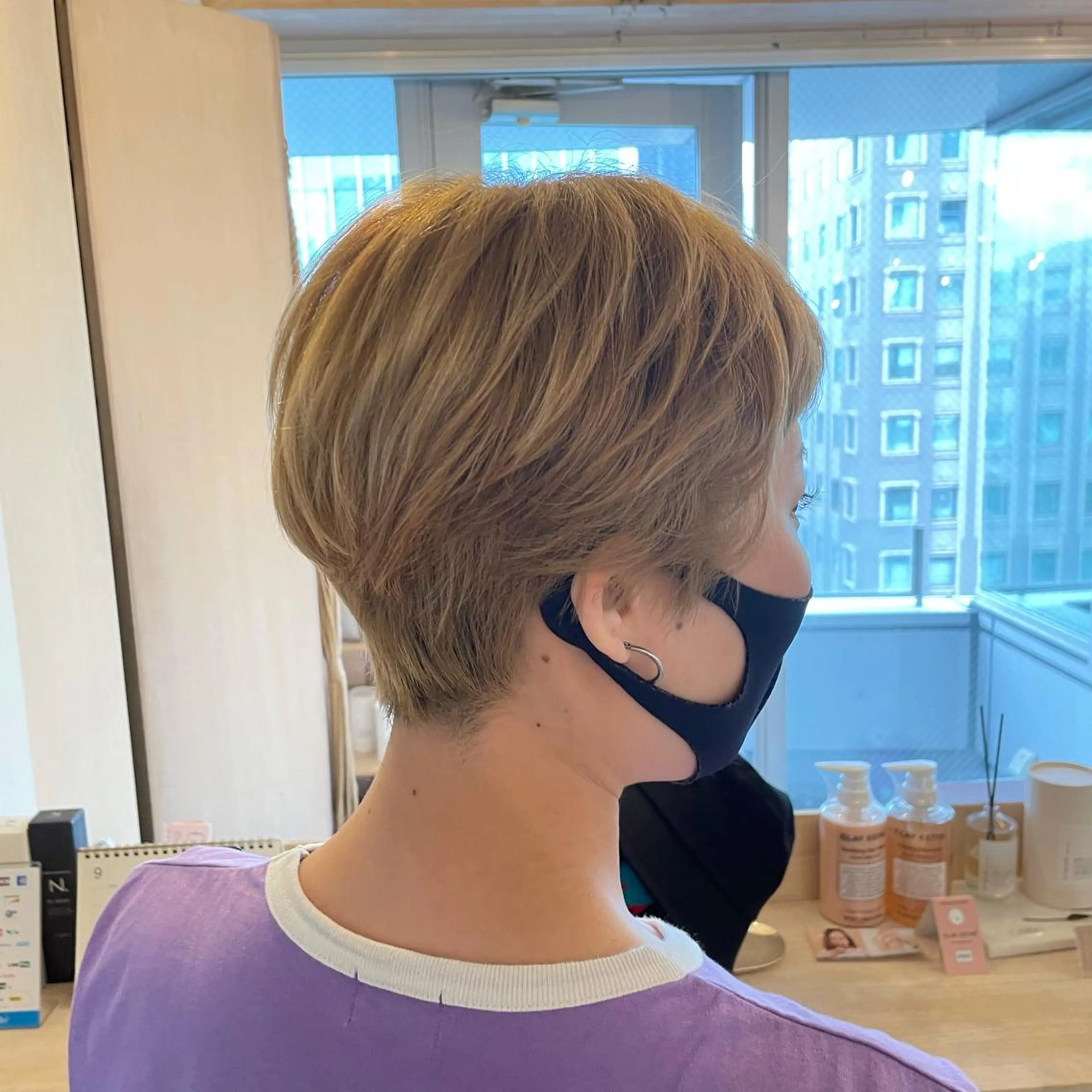 ショート カラー ベージュカラー ミルクティーベージュ カット ヘアカラー ボブウルフ／ボブ Satsukiのヘアスタイル